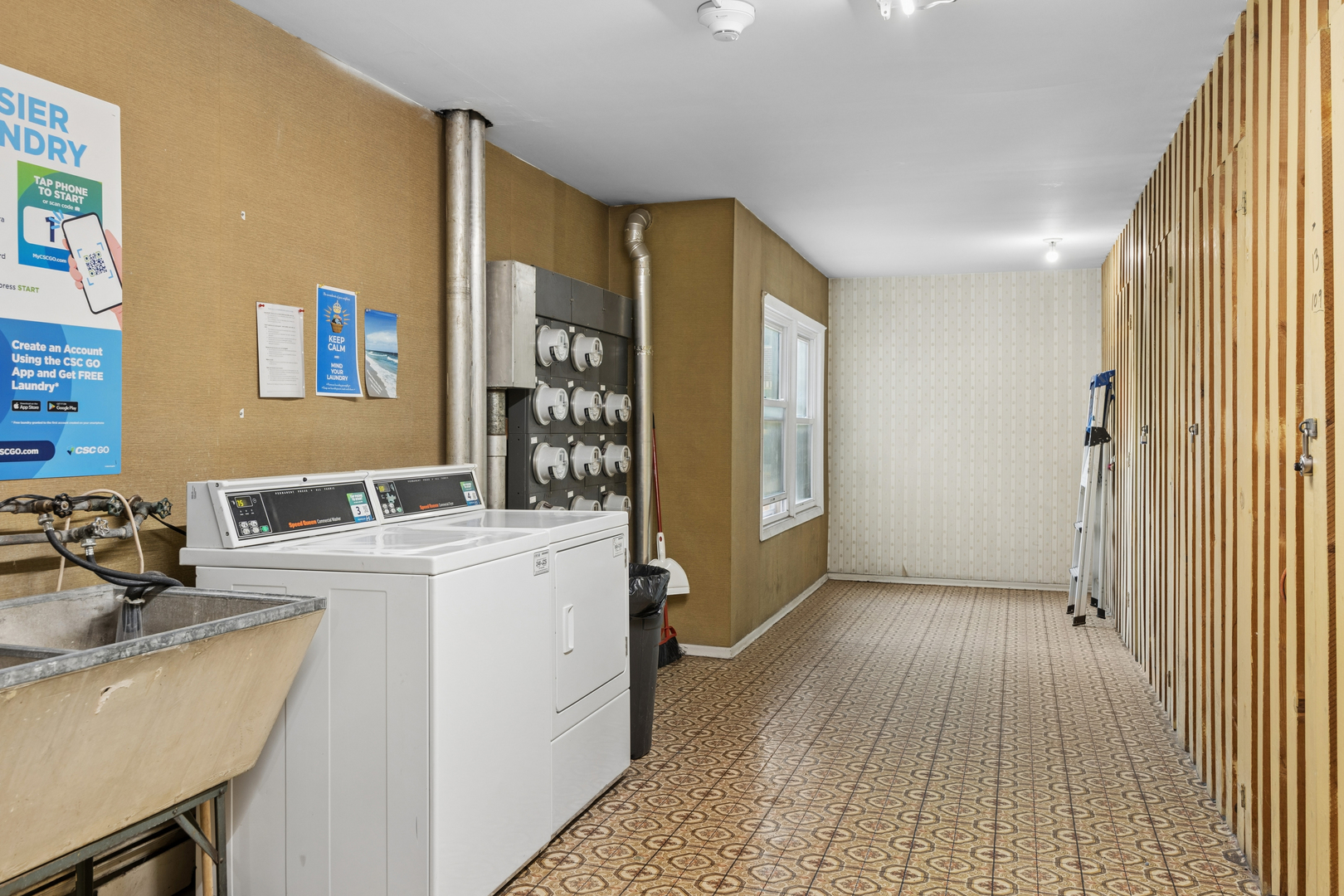 1025 Randolph Street Unit: 112