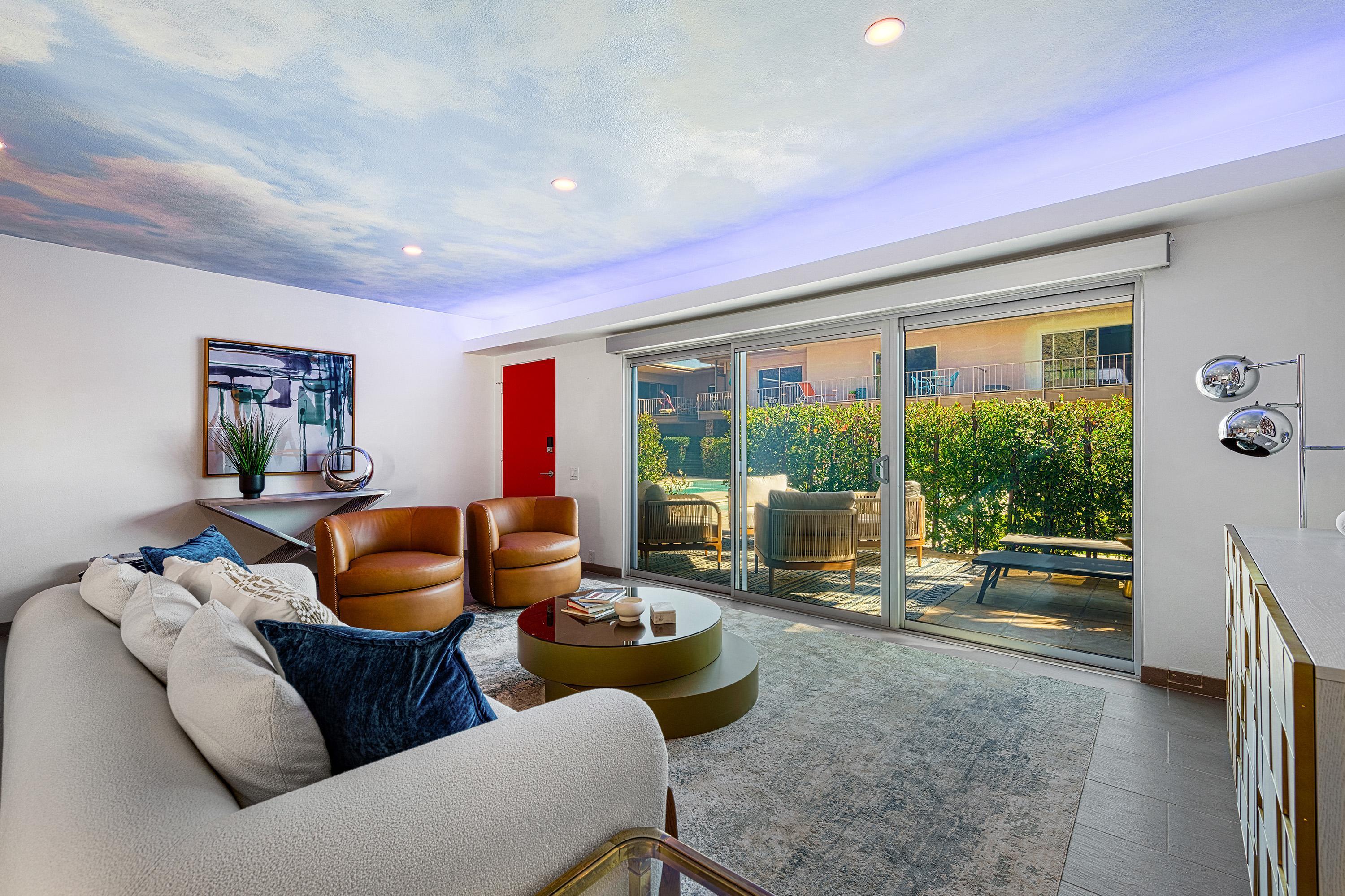 500 W Arenas RD Unit: 10