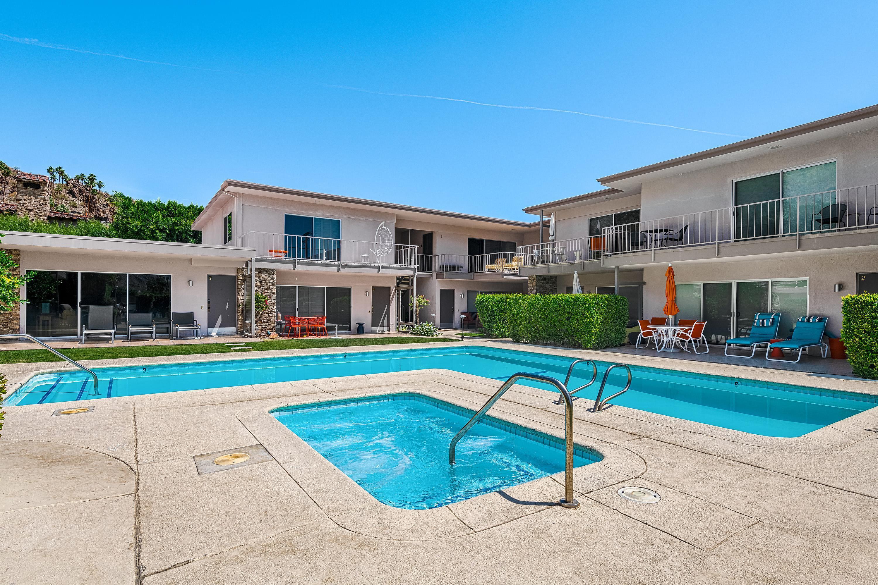 500 W Arenas RD Unit: 10