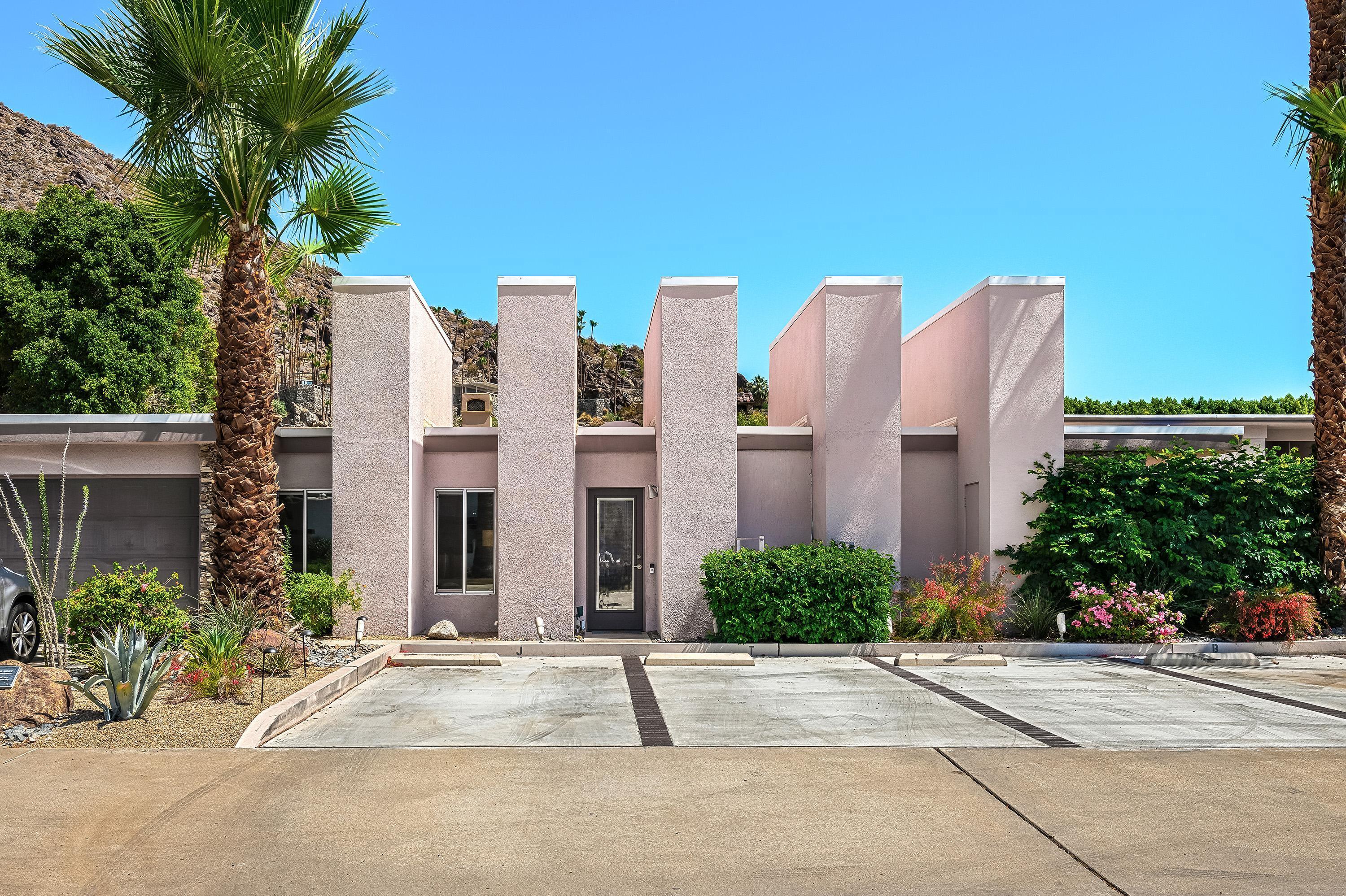 500 W Arenas RD Unit: 10