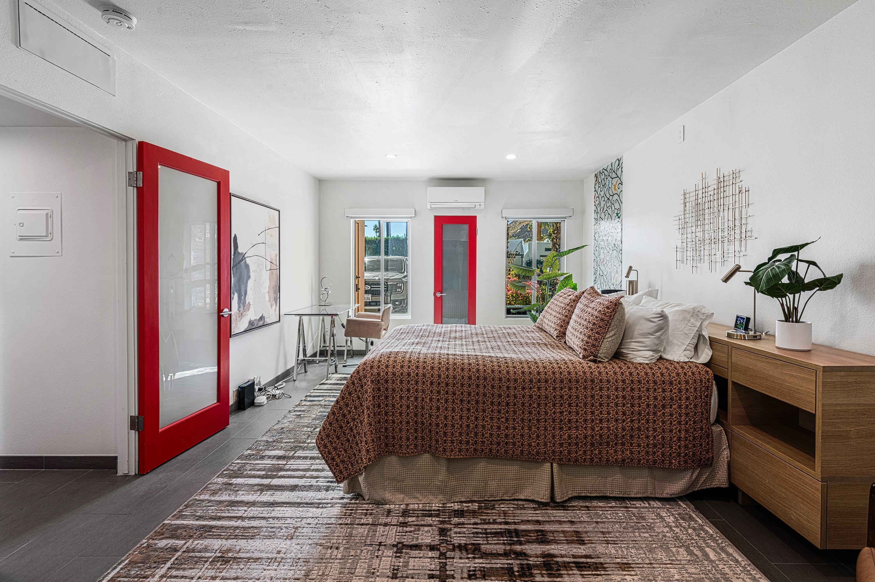 500 W Arenas RD Unit: 10