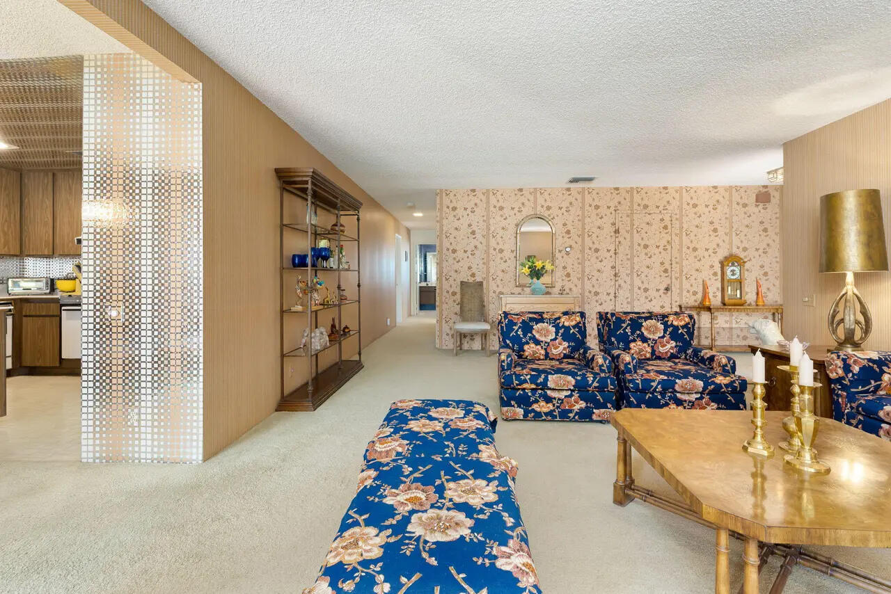 2604 N Whitewater Club DR Unit: A