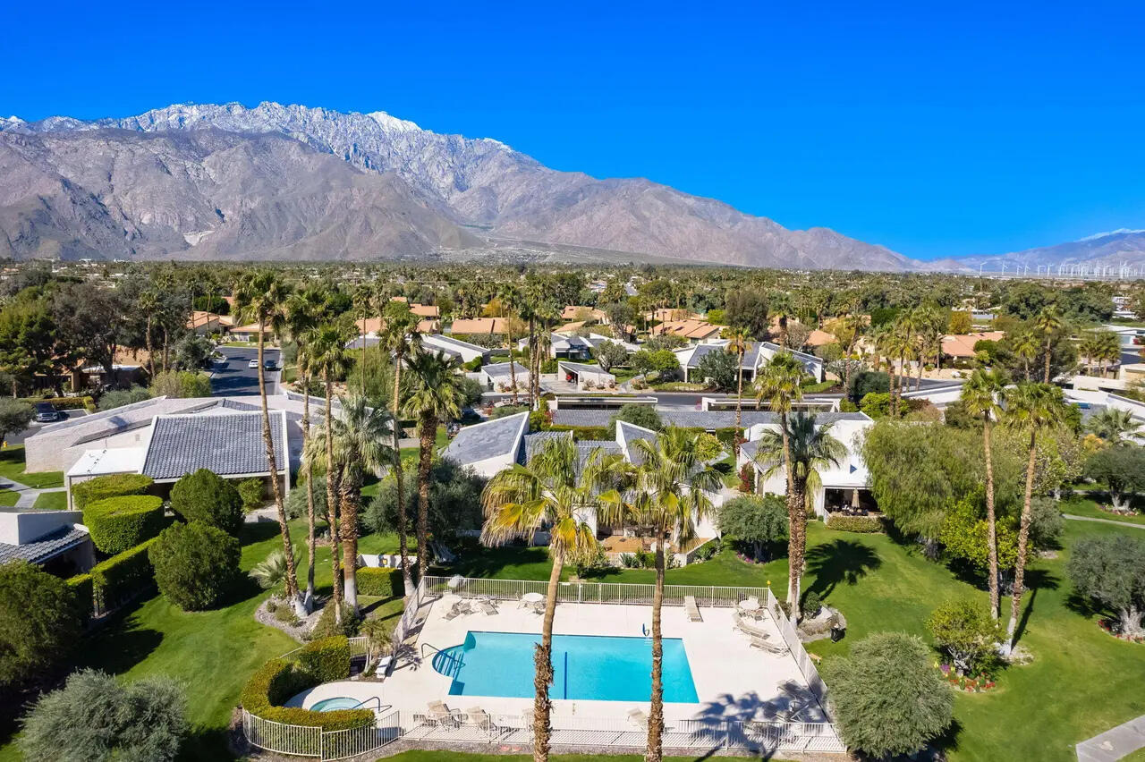 2604 N Whitewater Club DR Unit: A