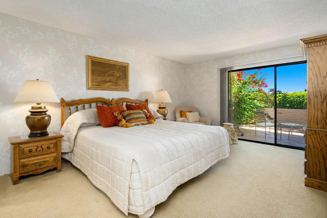 2604 N Whitewater Club DR Unit: A