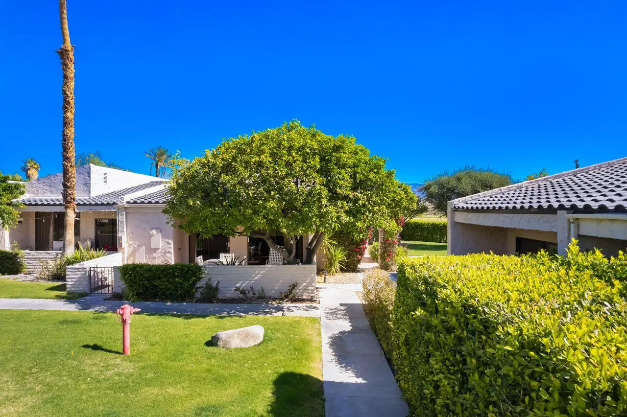 2604 N Whitewater Club DR Unit: A