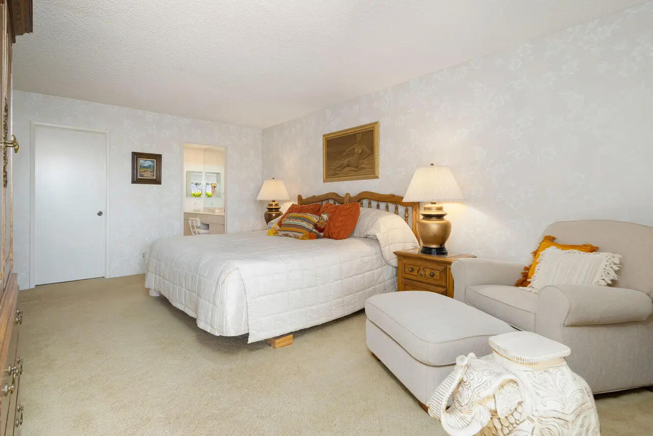 2604 N Whitewater Club DR Unit: A