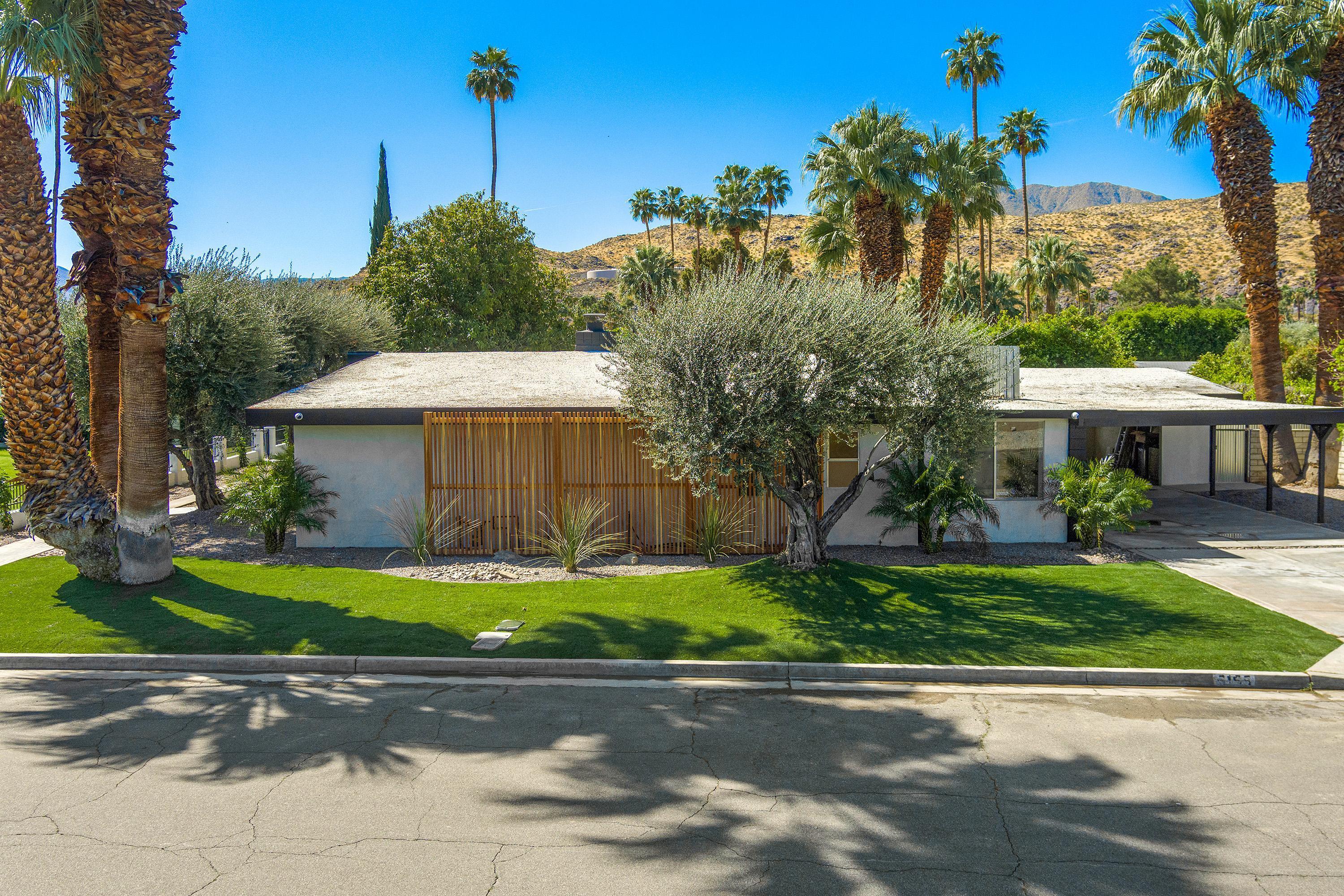 5155 E Bobolink LN