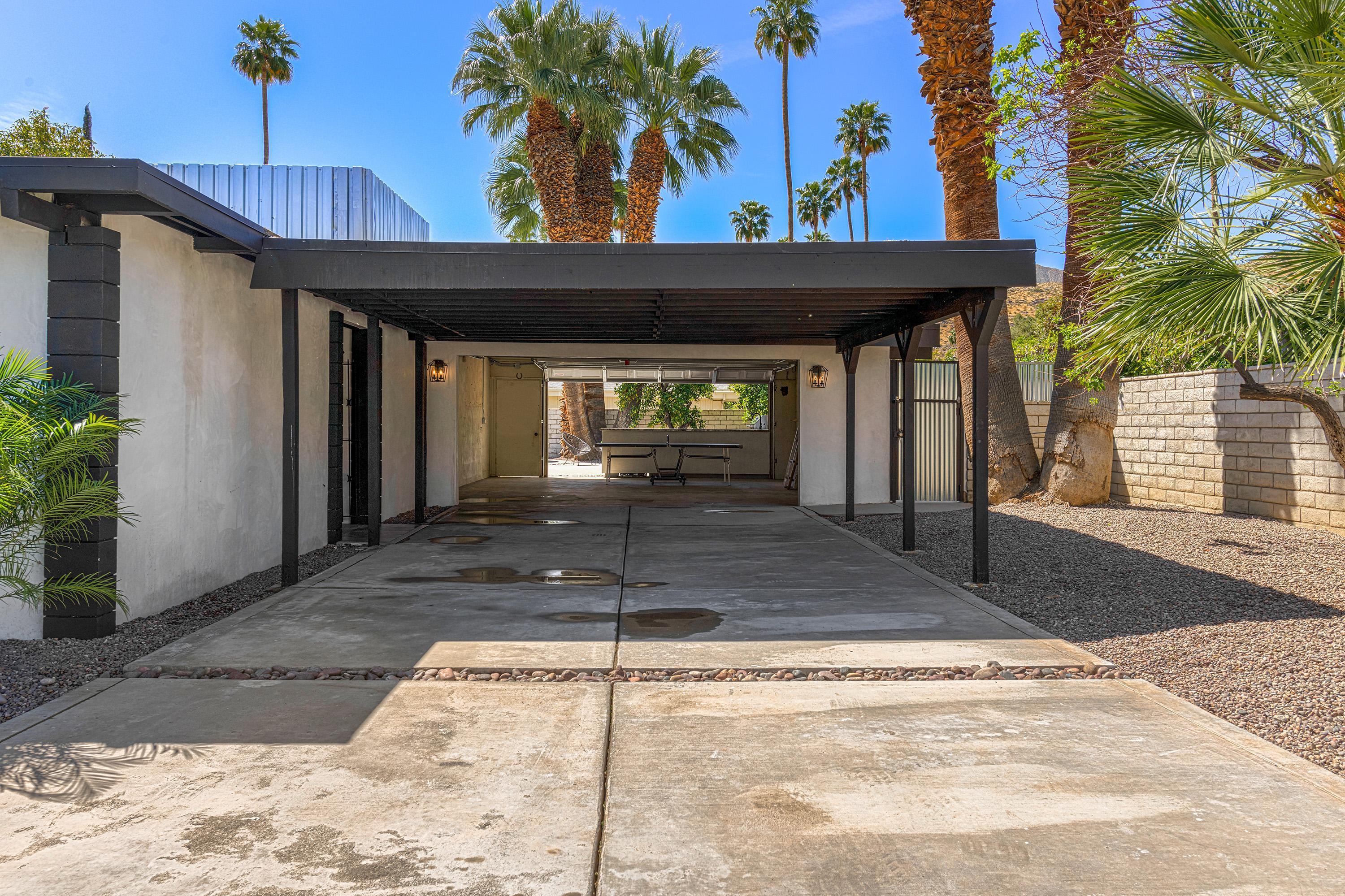 5155 E Bobolink LN