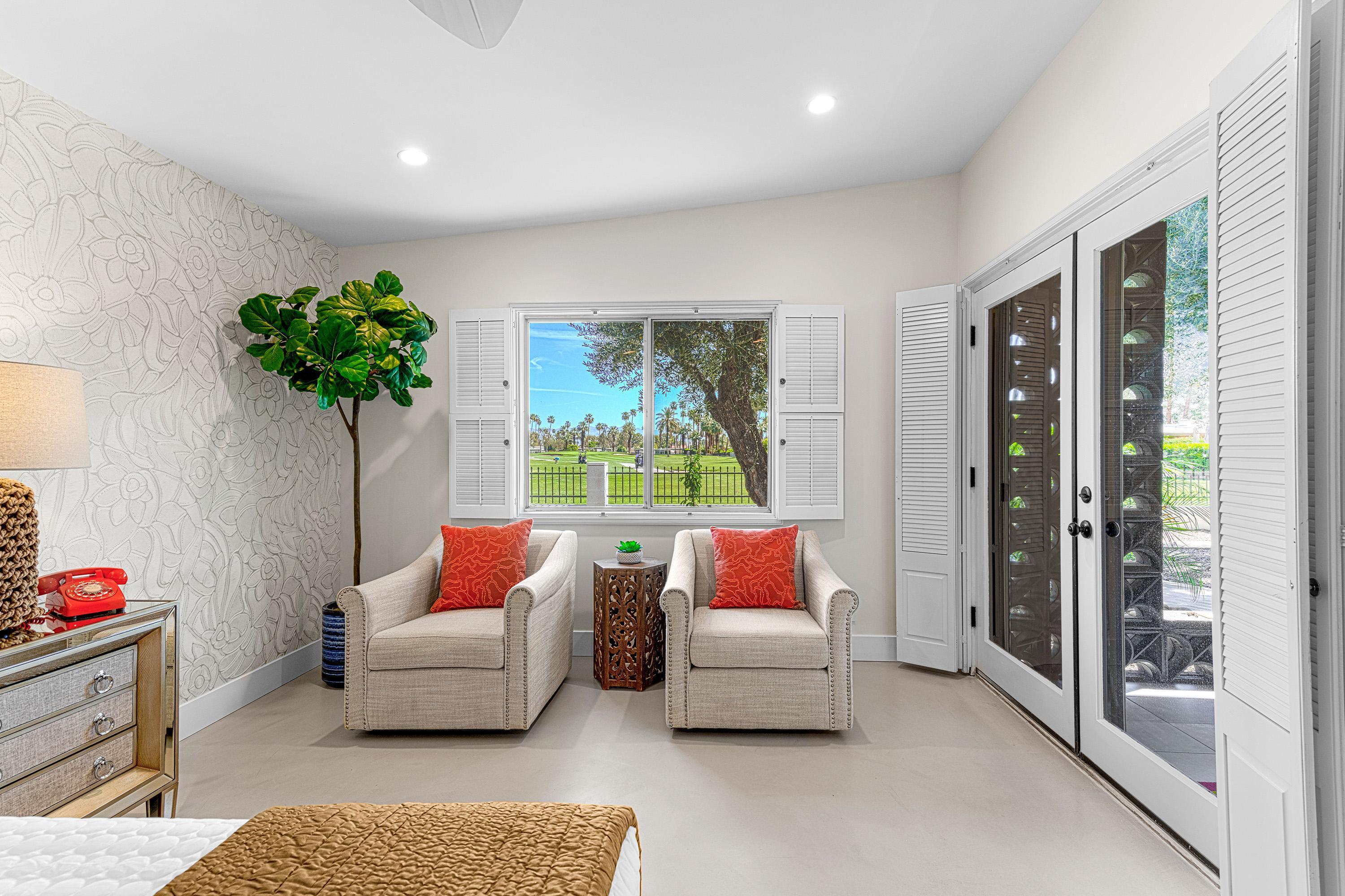 5155 E Bobolink LN