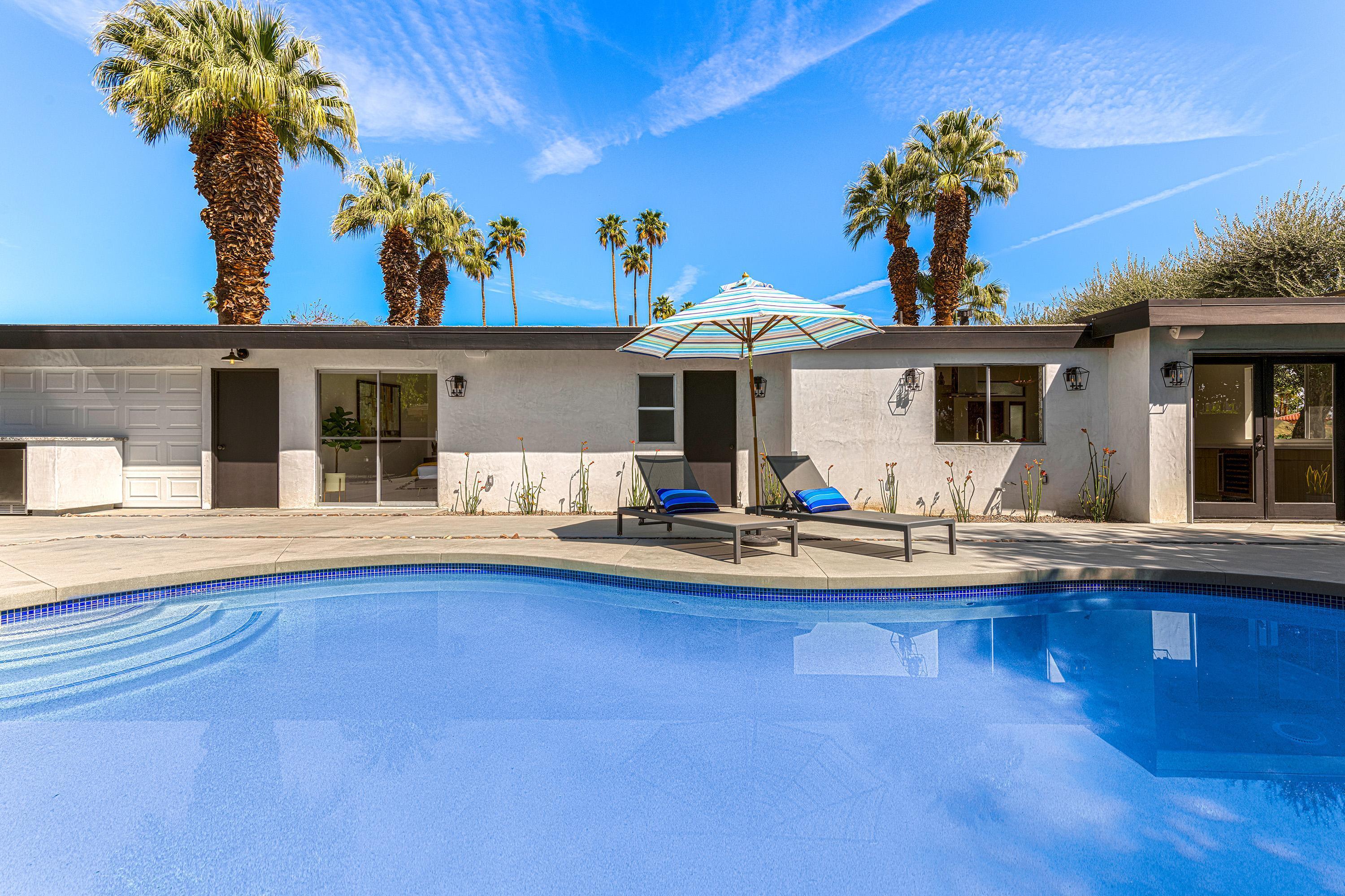 5155 E Bobolink LN