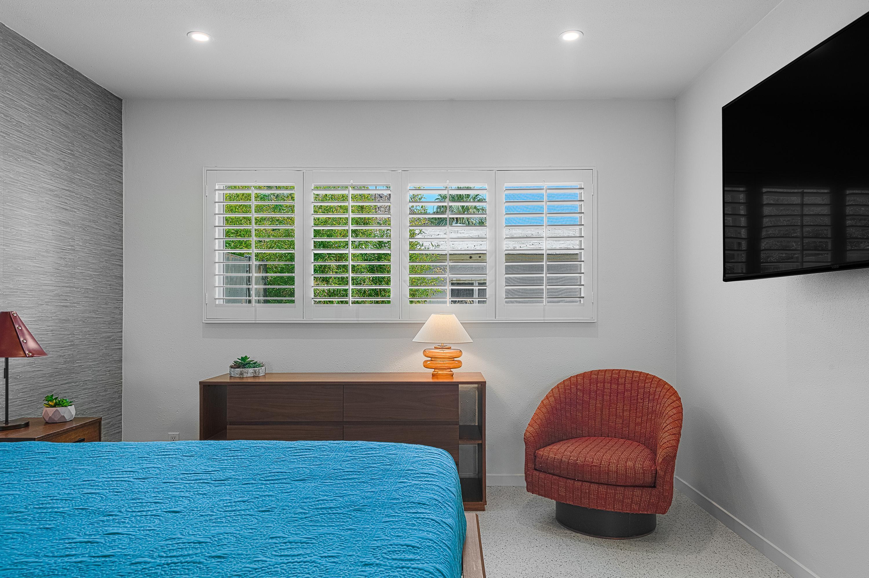 290 S San Jacinto DR Unit: 1