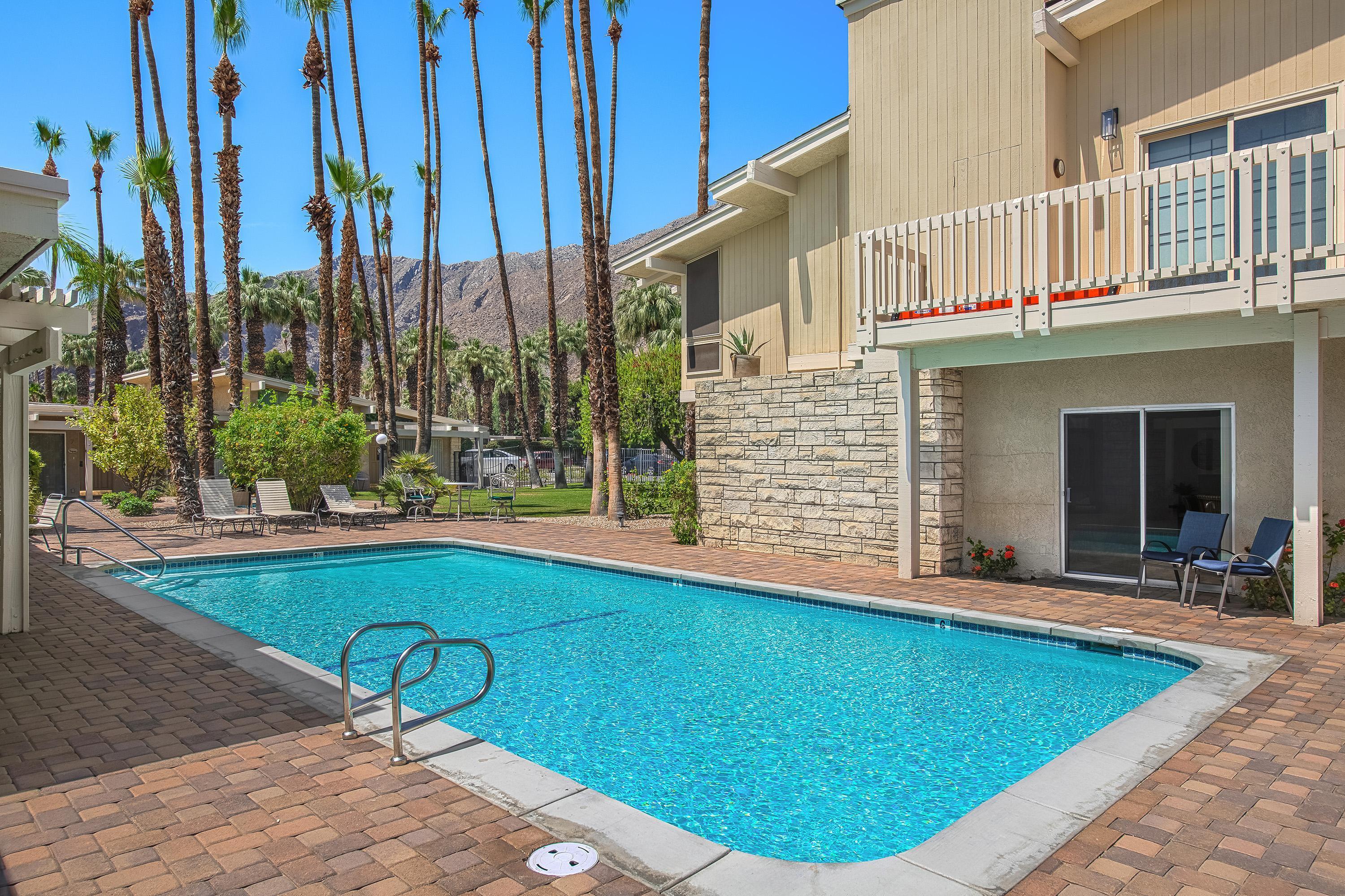 290 S San Jacinto DR Unit: 1