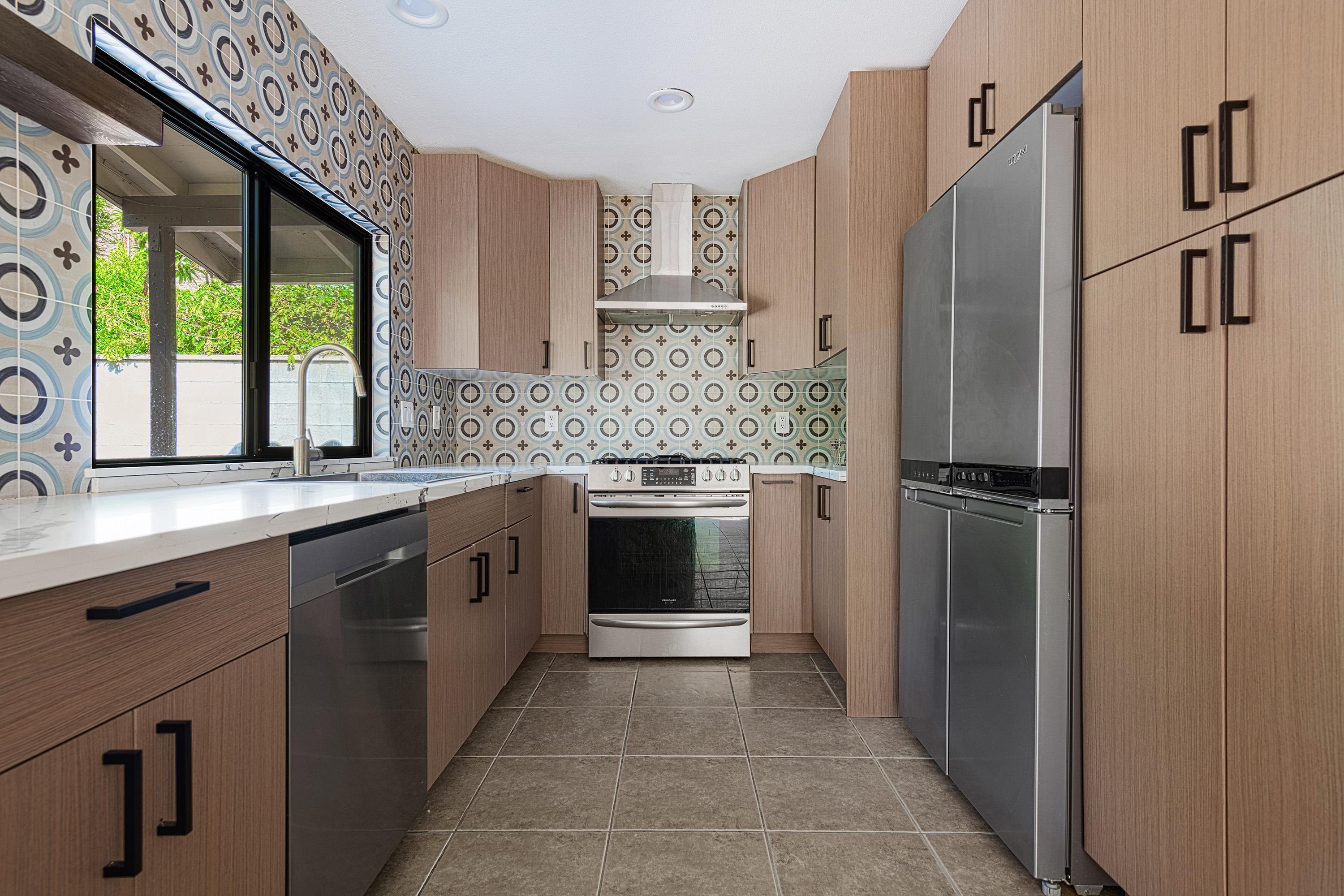 225 S Cahuilla RD