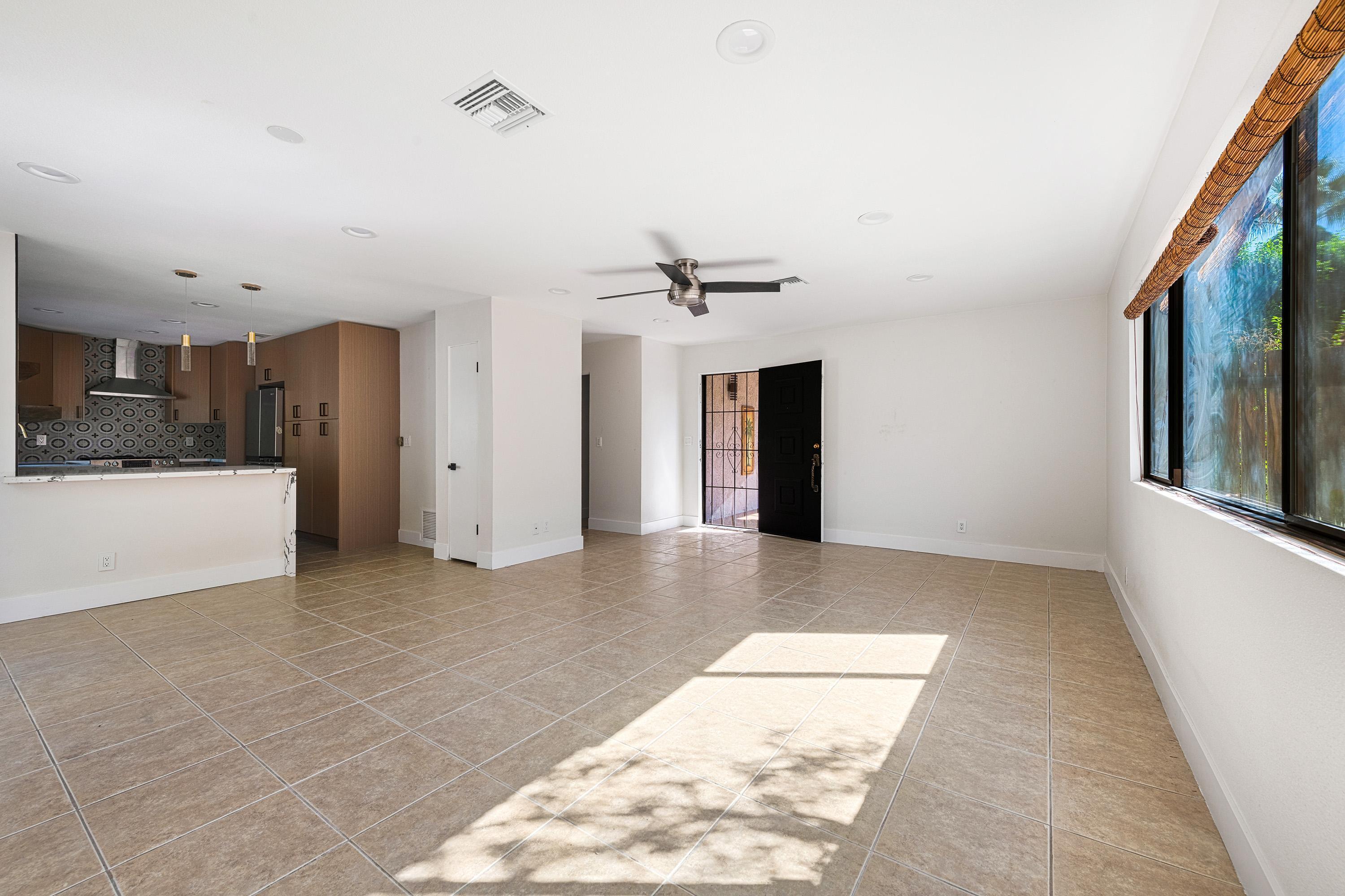 225 S Cahuilla RD