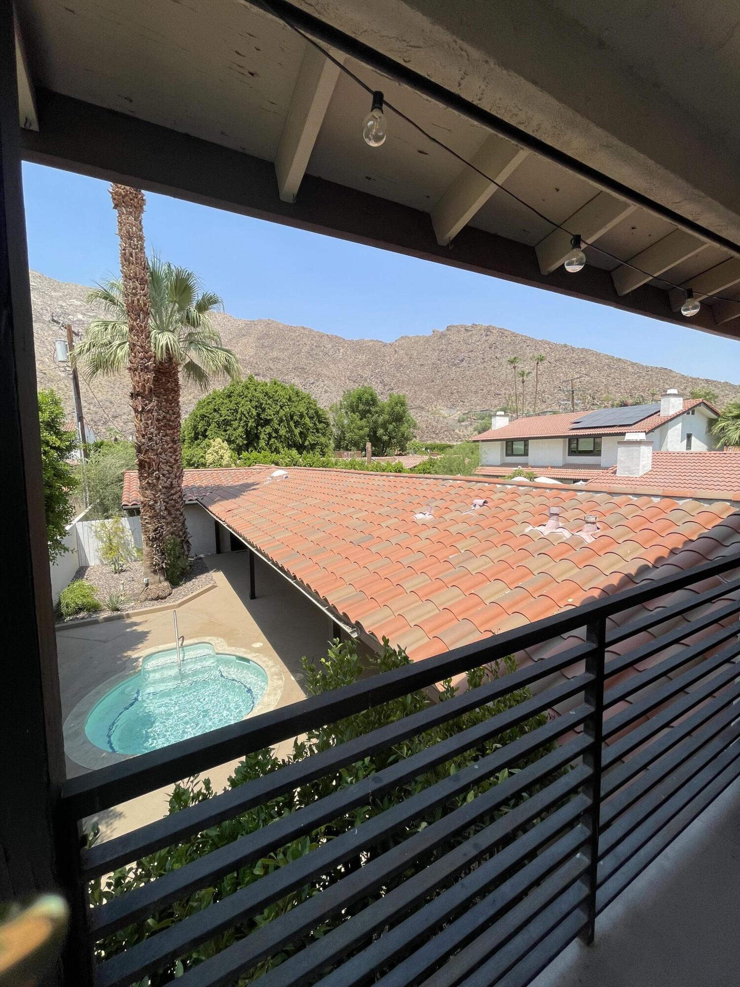 225 S Cahuilla RD