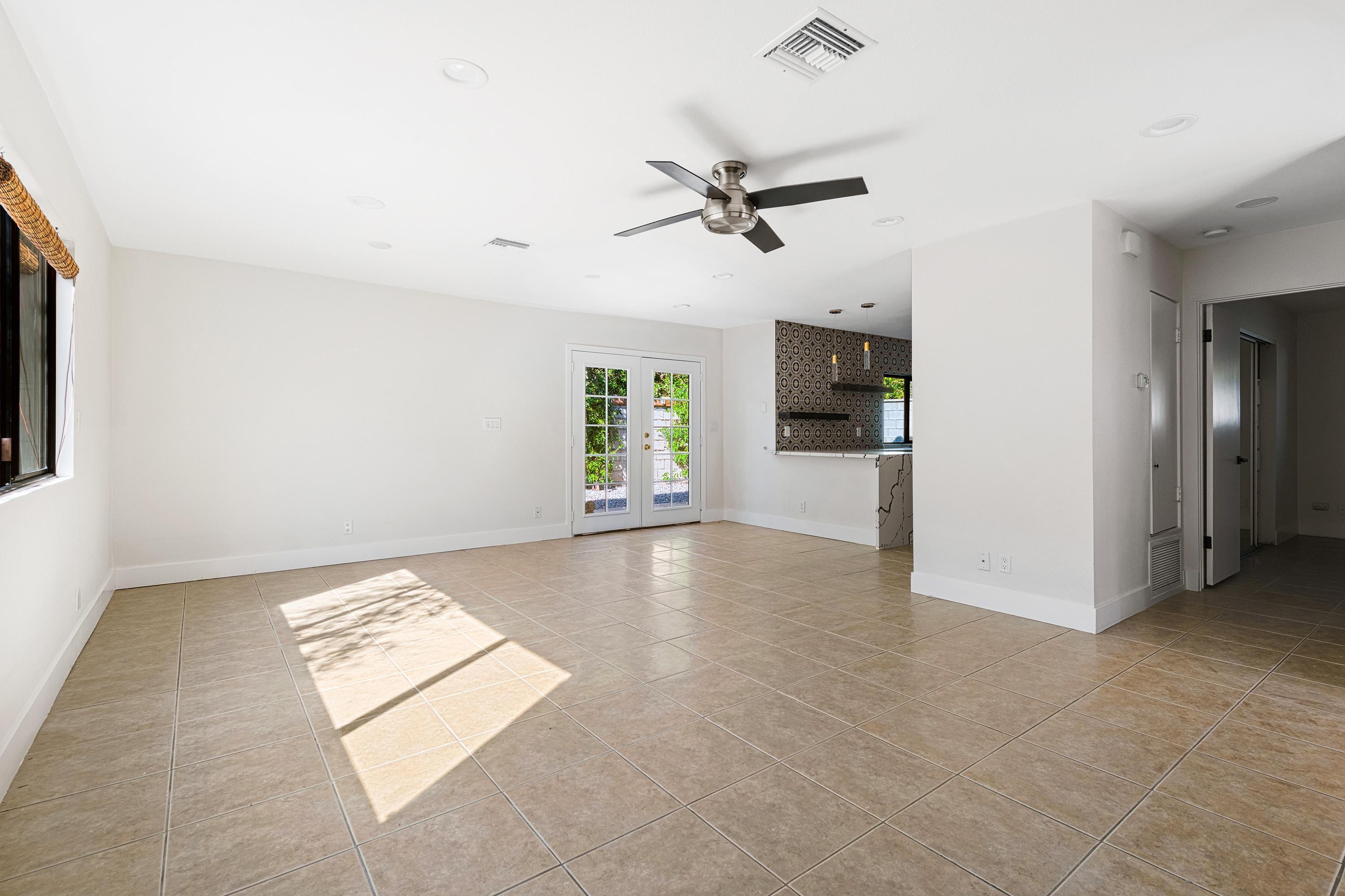 225 S Cahuilla RD