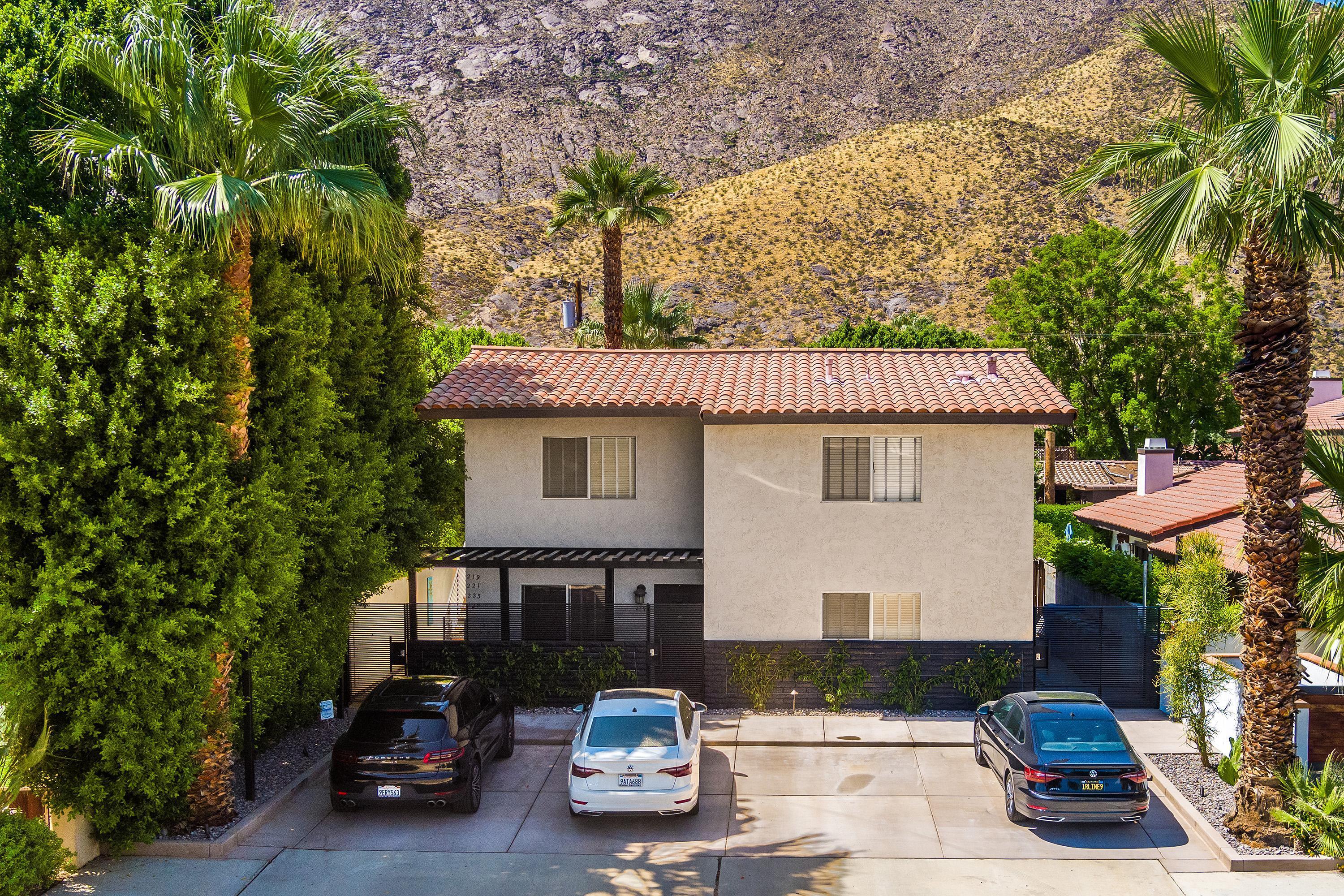 225 S Cahuilla RD