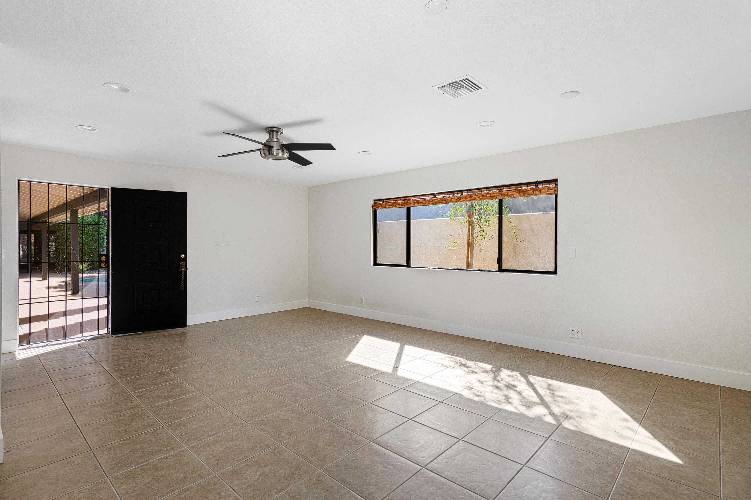 225 S Cahuilla RD
