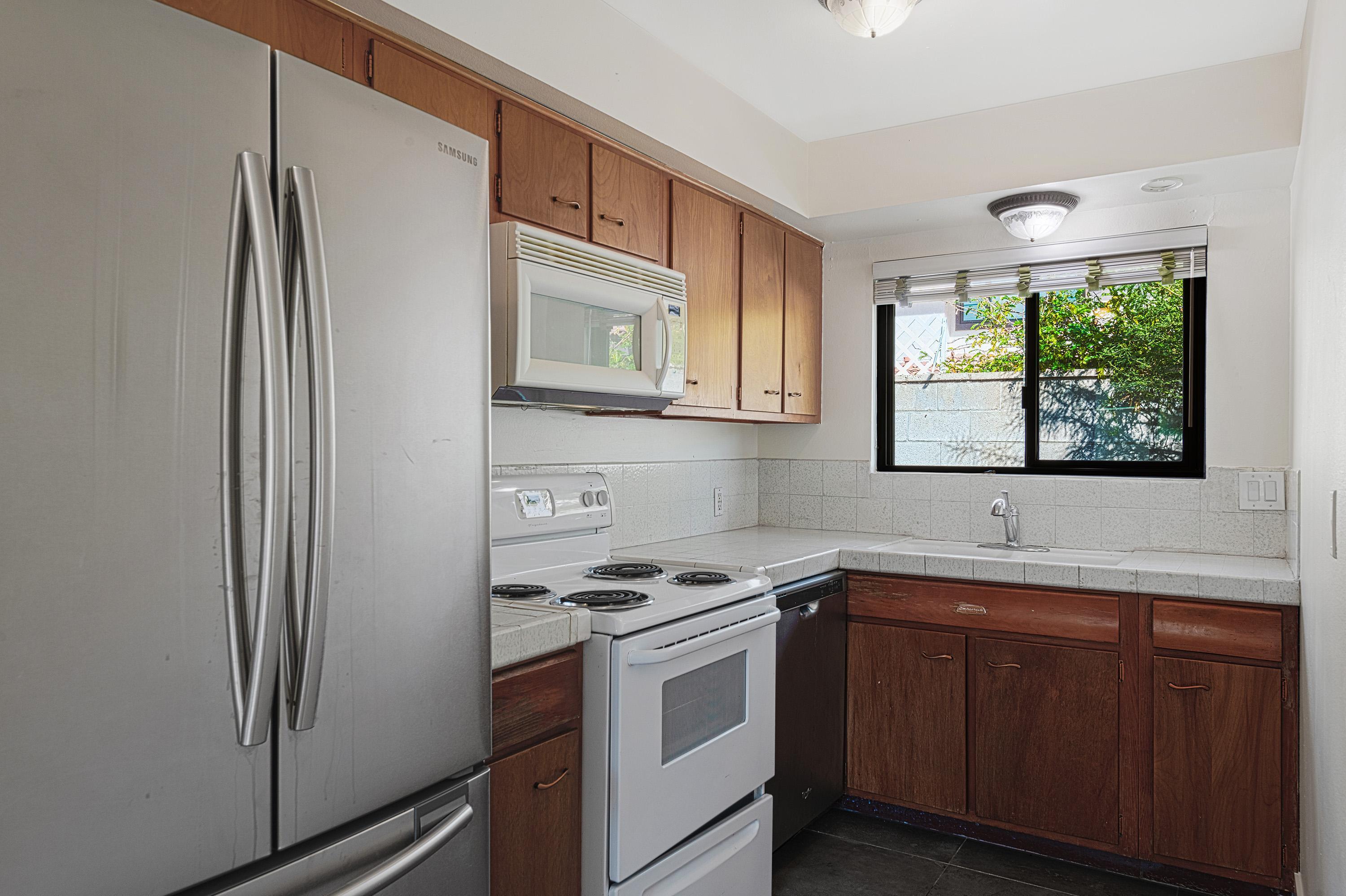 225 S Cahuilla RD