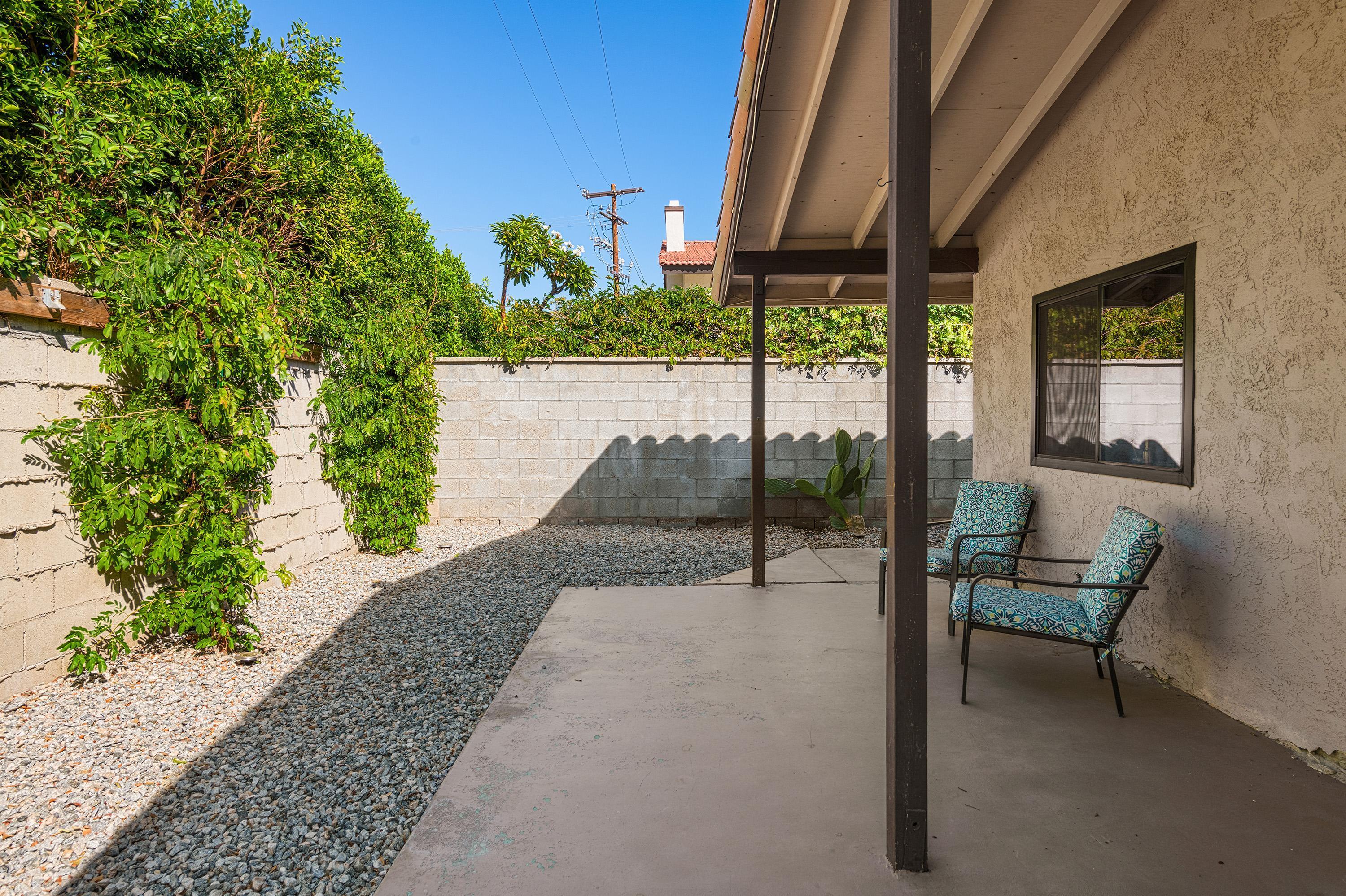 225 S Cahuilla RD