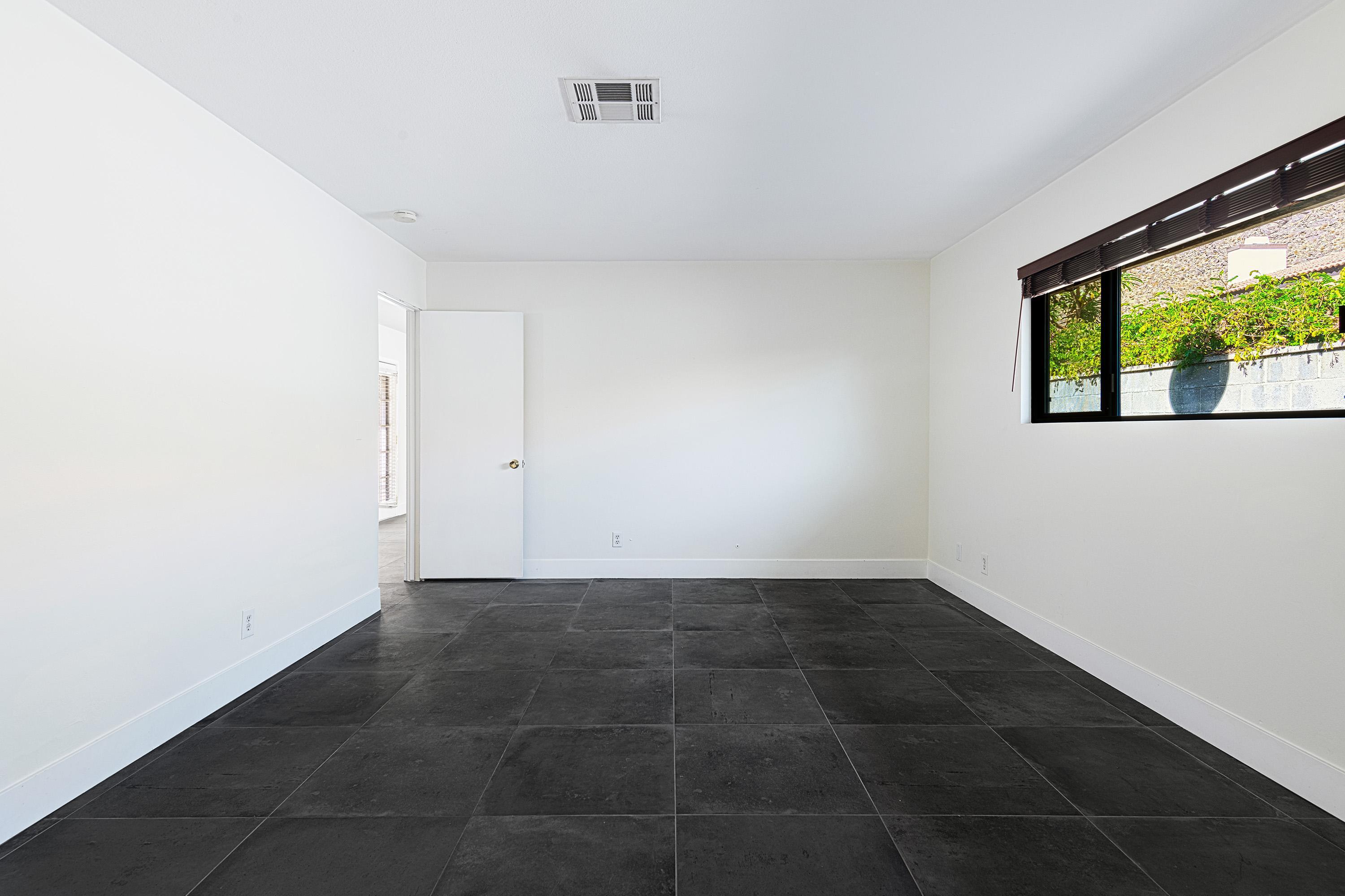 225 S Cahuilla RD