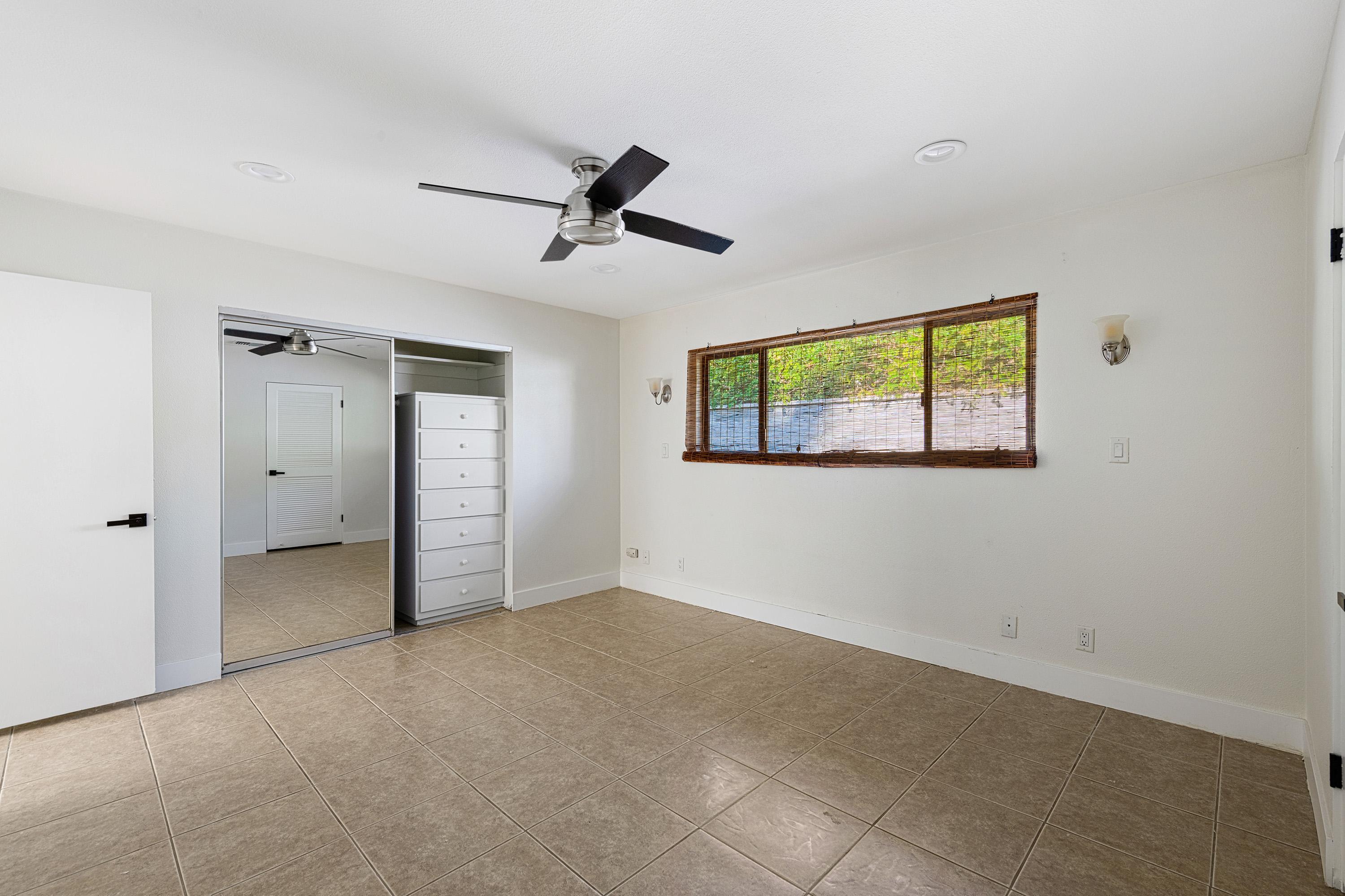 225 S Cahuilla RD
