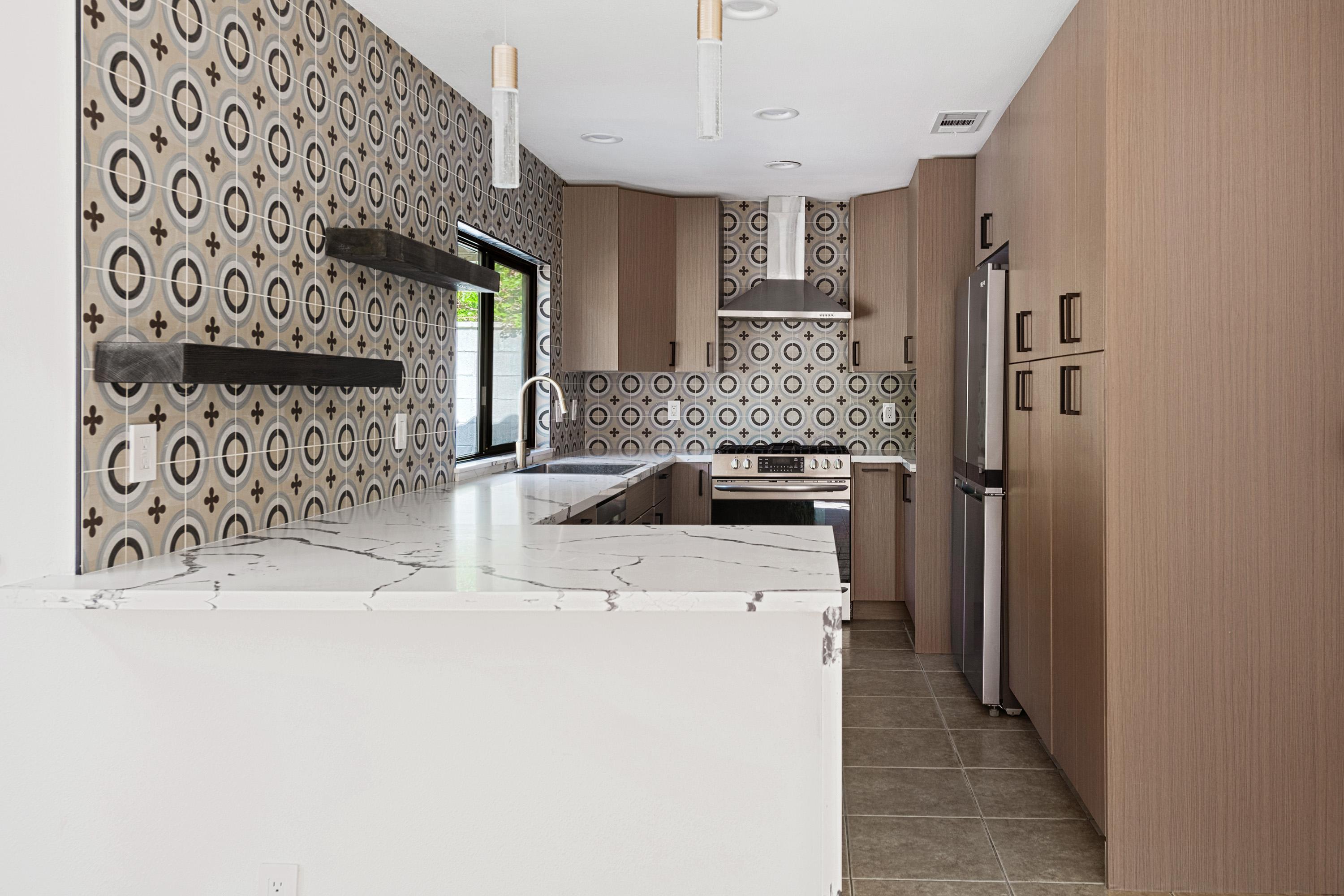 225 S Cahuilla RD