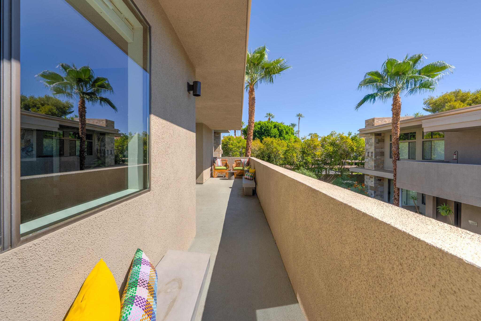 850 E Palm Canyon DR Unit: 205