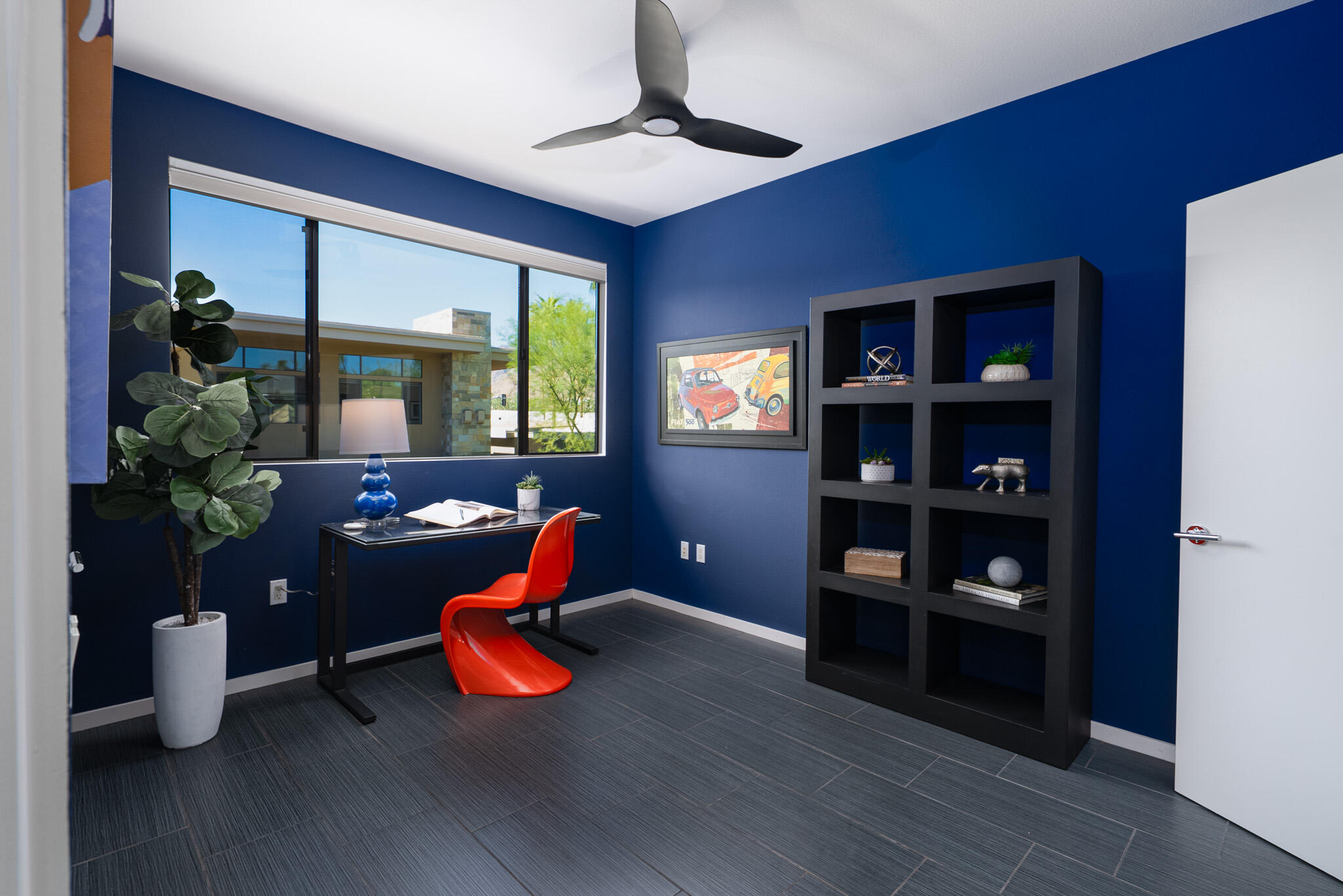 850 E Palm Canyon DR Unit: 205