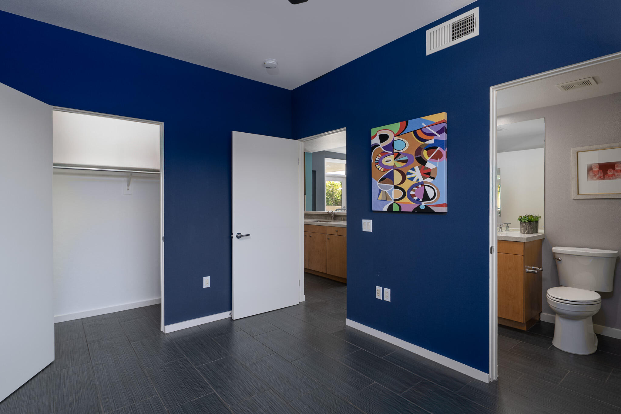 850 E Palm Canyon DR Unit: 205