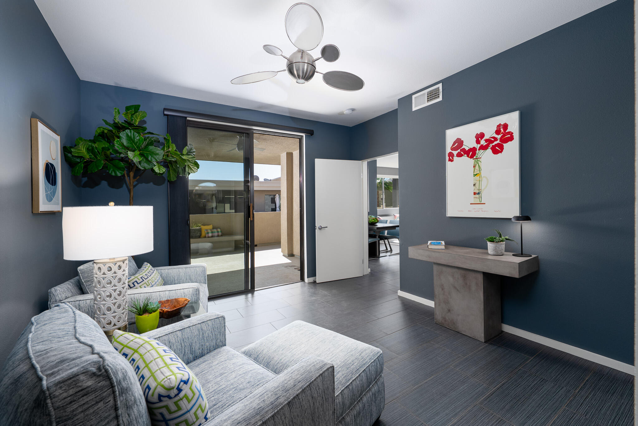 850 E Palm Canyon DR Unit: 205
