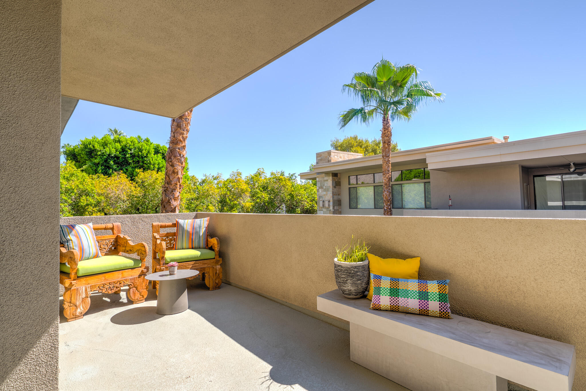 850 E Palm Canyon DR Unit: 205