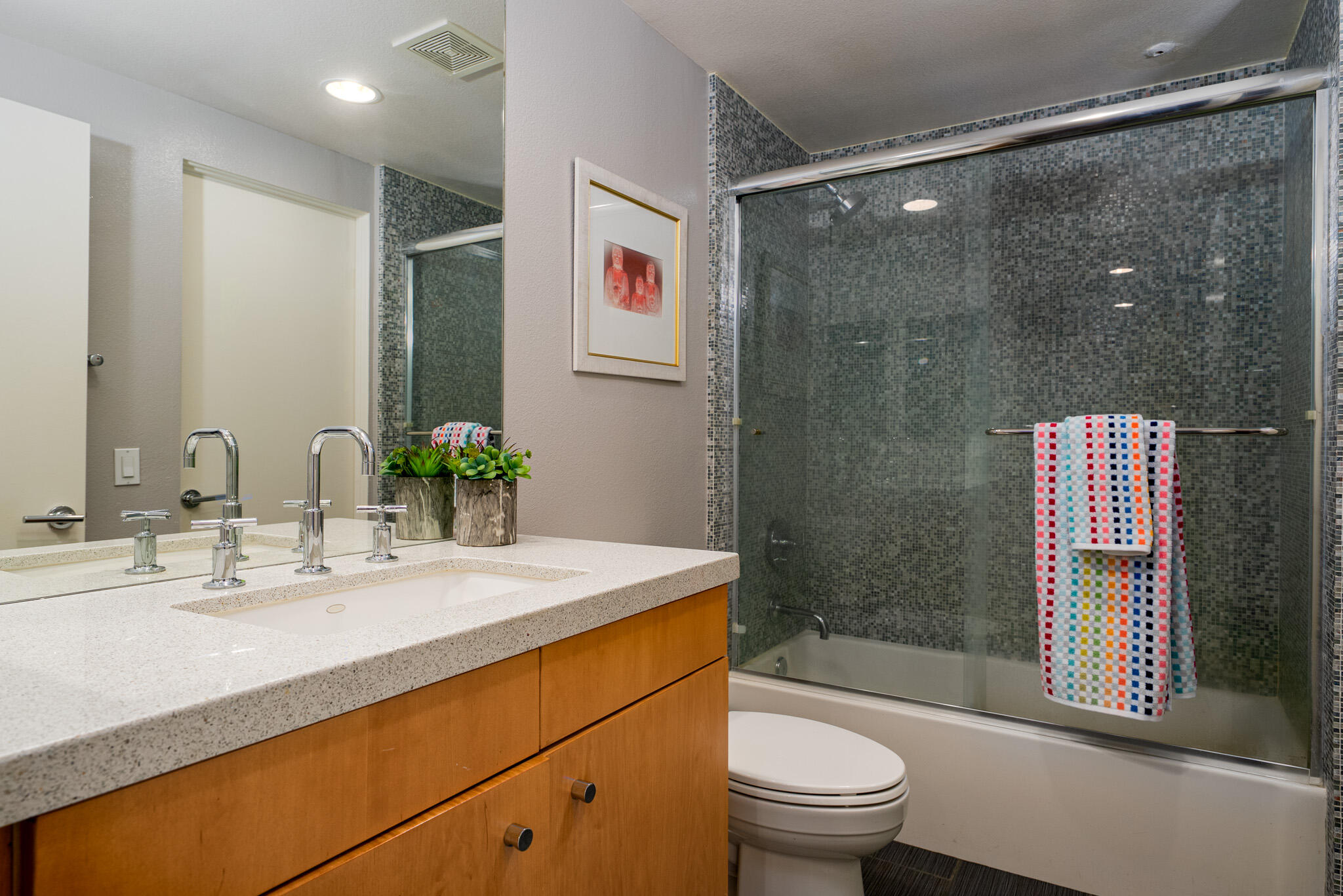 850 E Palm Canyon DR Unit: 205