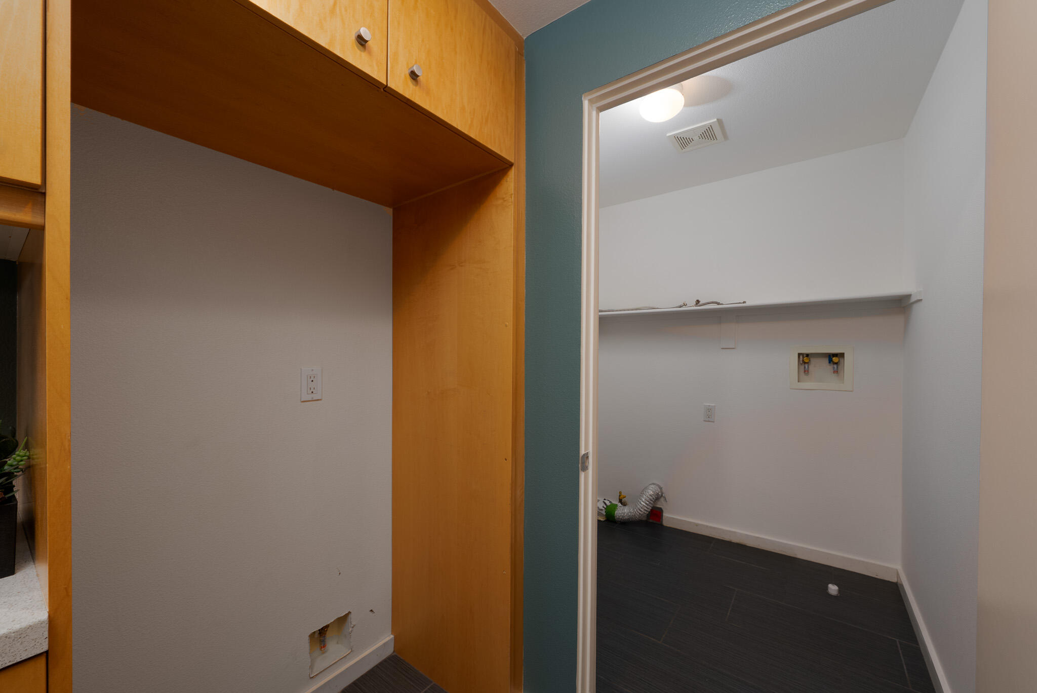 850 E Palm Canyon DR Unit: 205