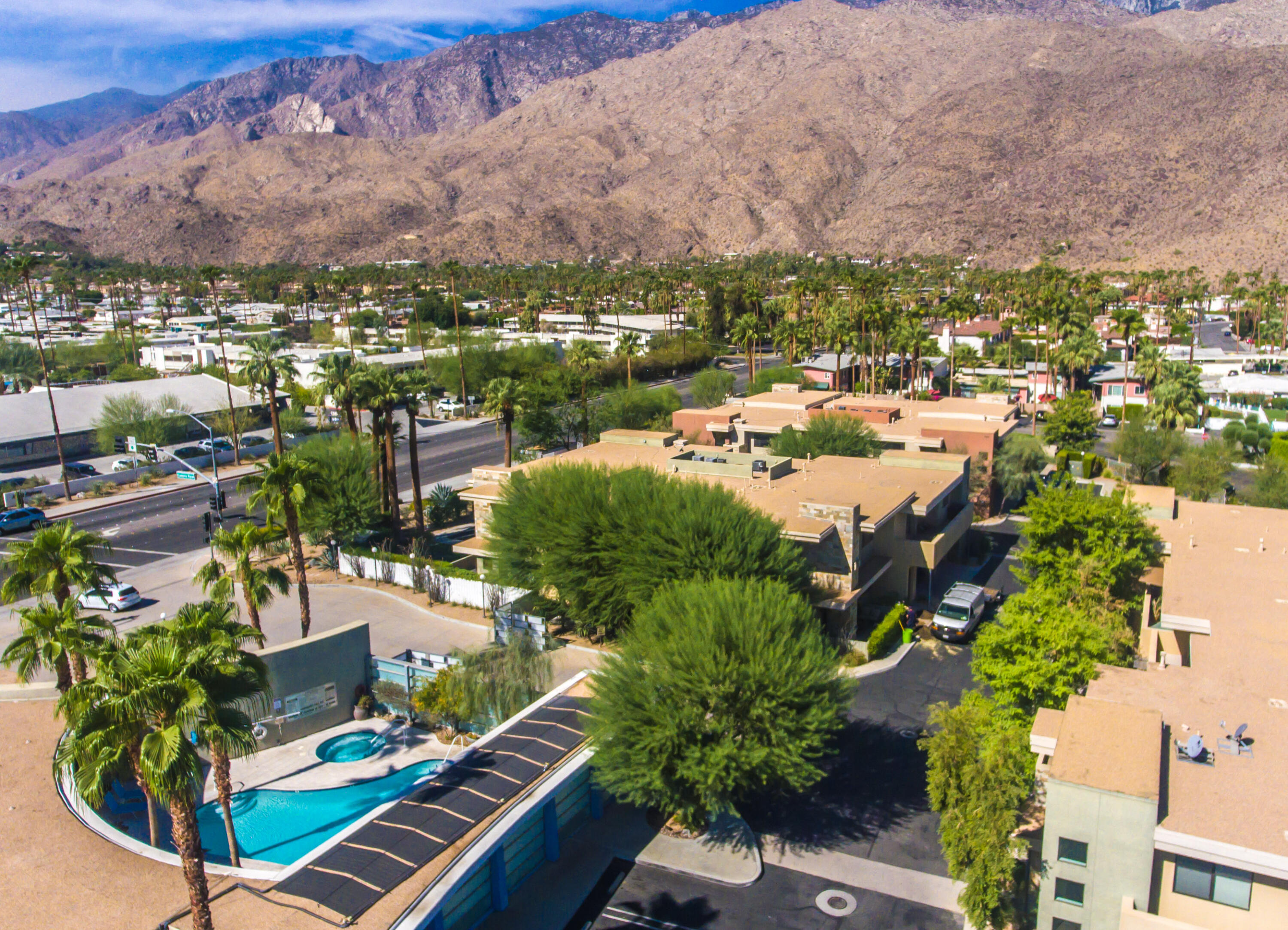 850 E Palm Canyon DR Unit: 205