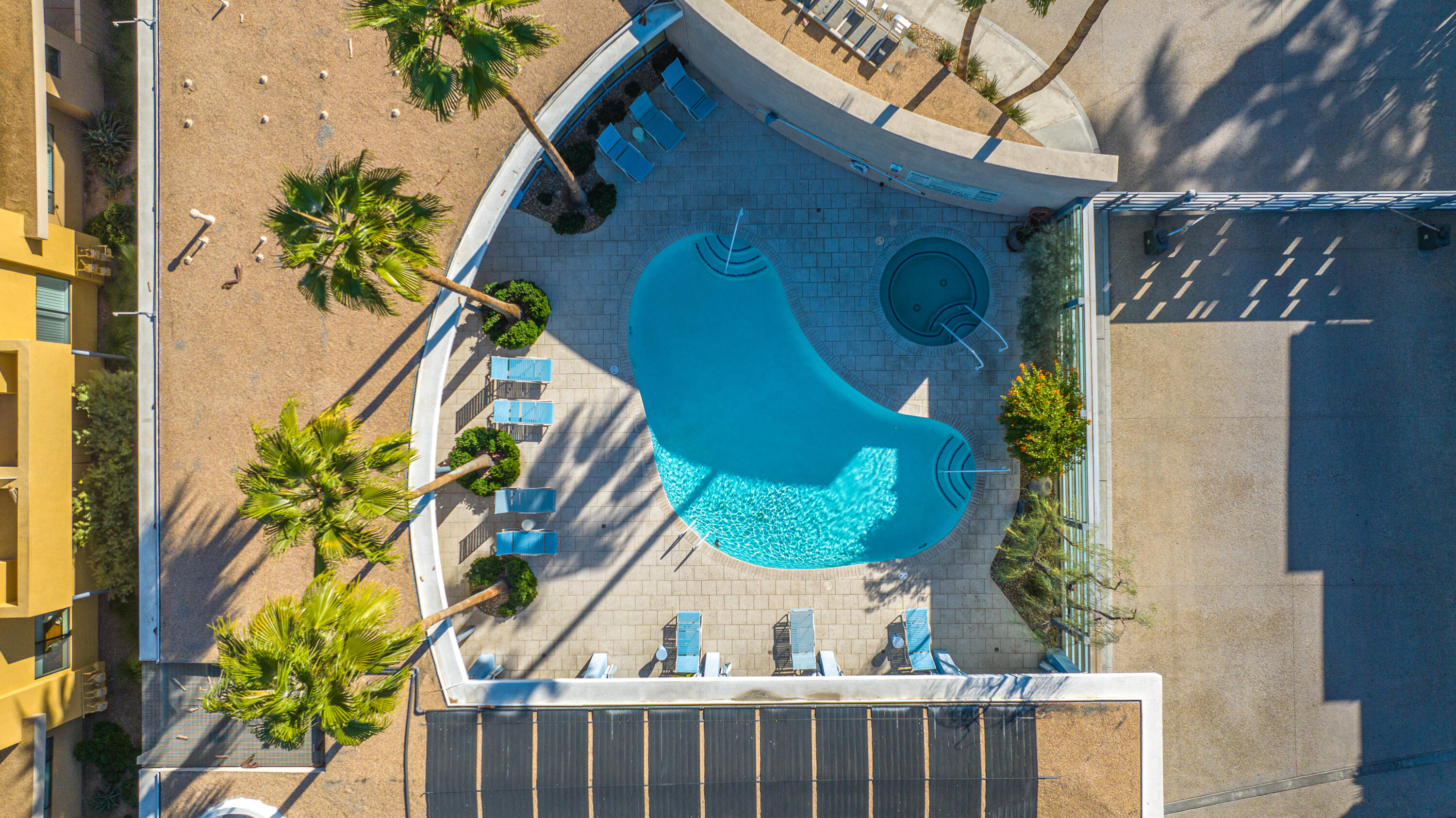 850 E Palm Canyon DR Unit: 205