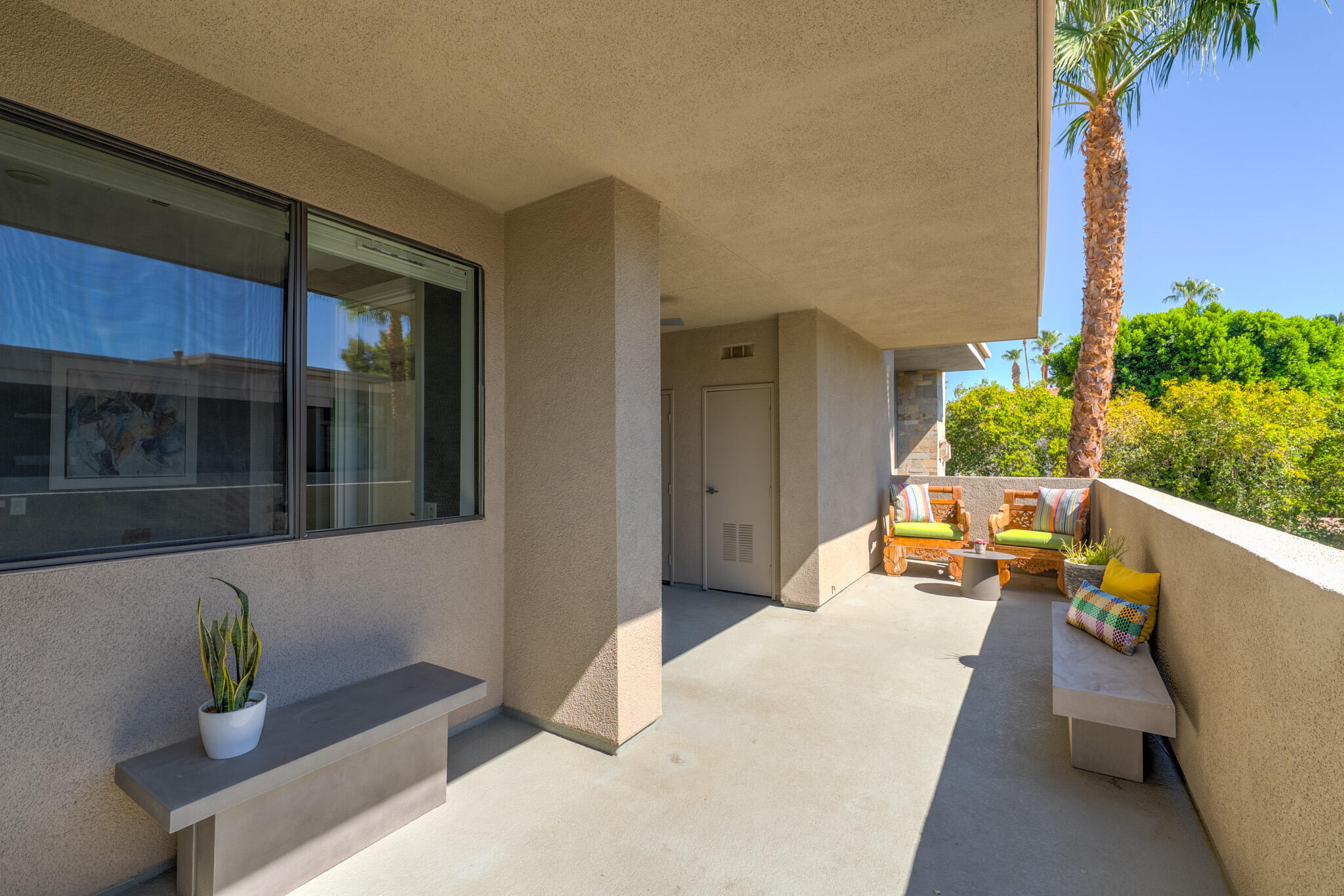 850 E Palm Canyon DR Unit: 205
