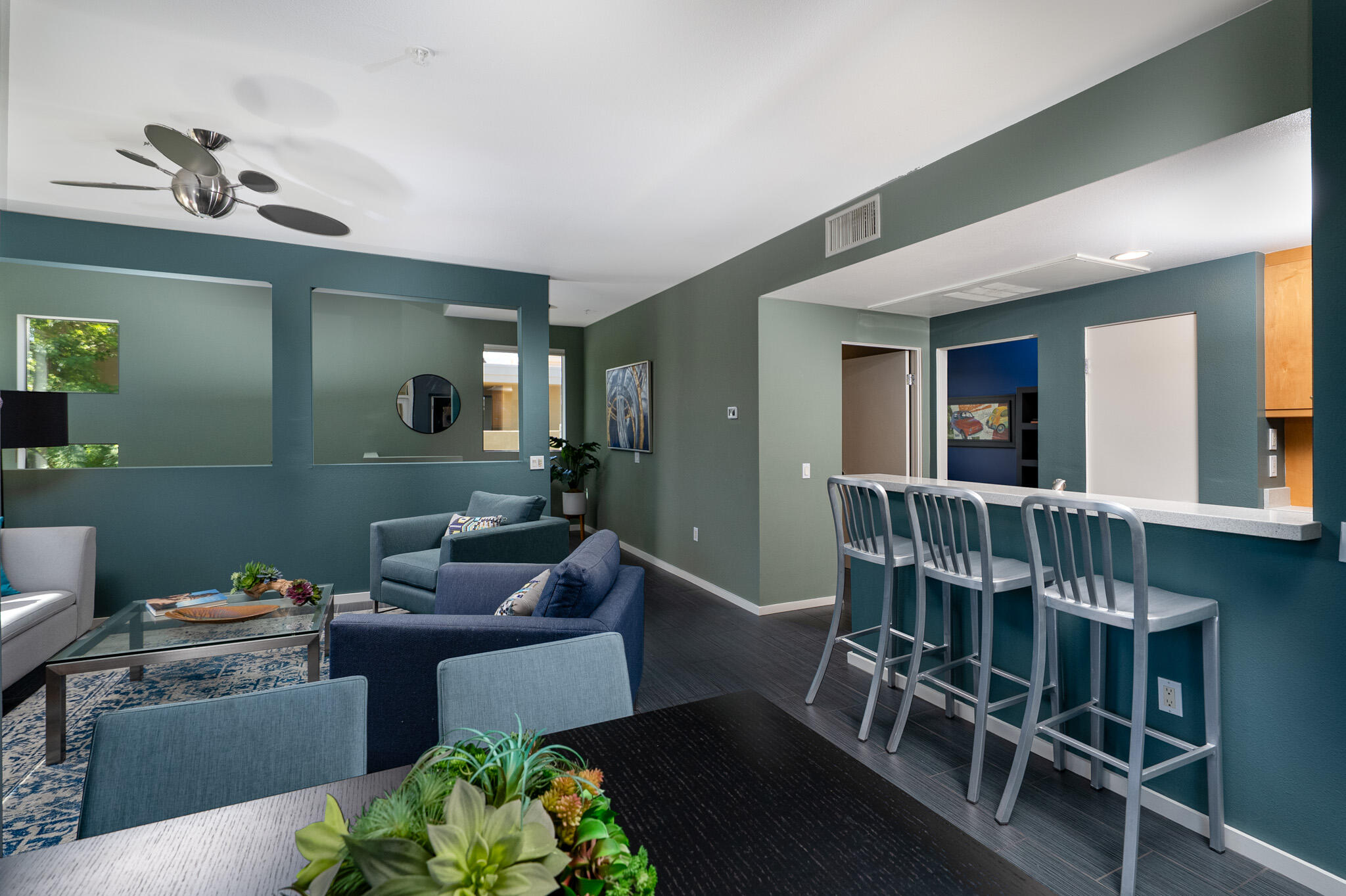 850 E Palm Canyon DR Unit: 205