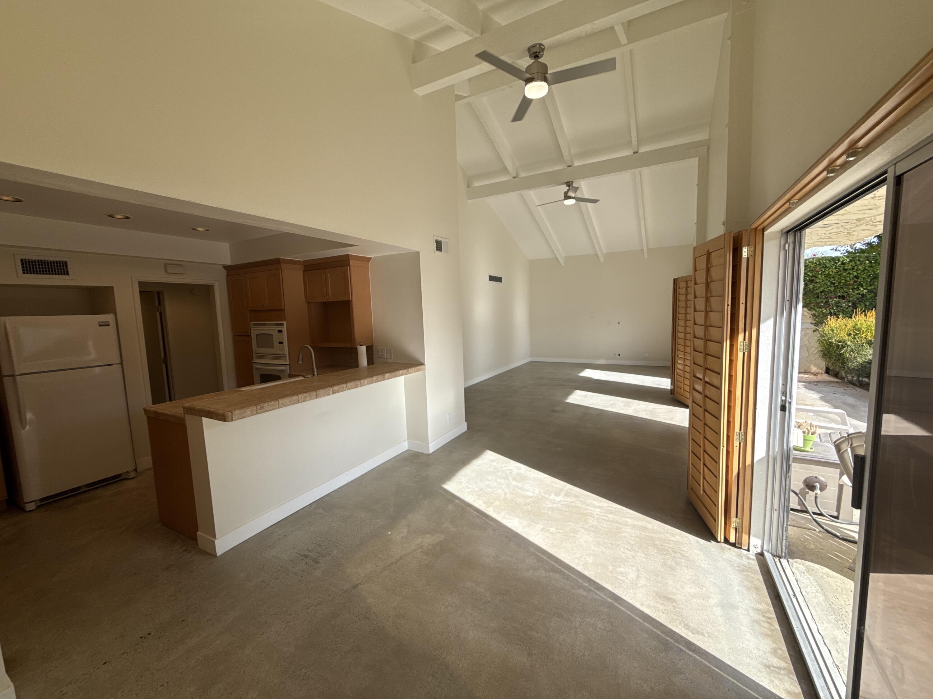 1833 S Araby DR Unit: 32