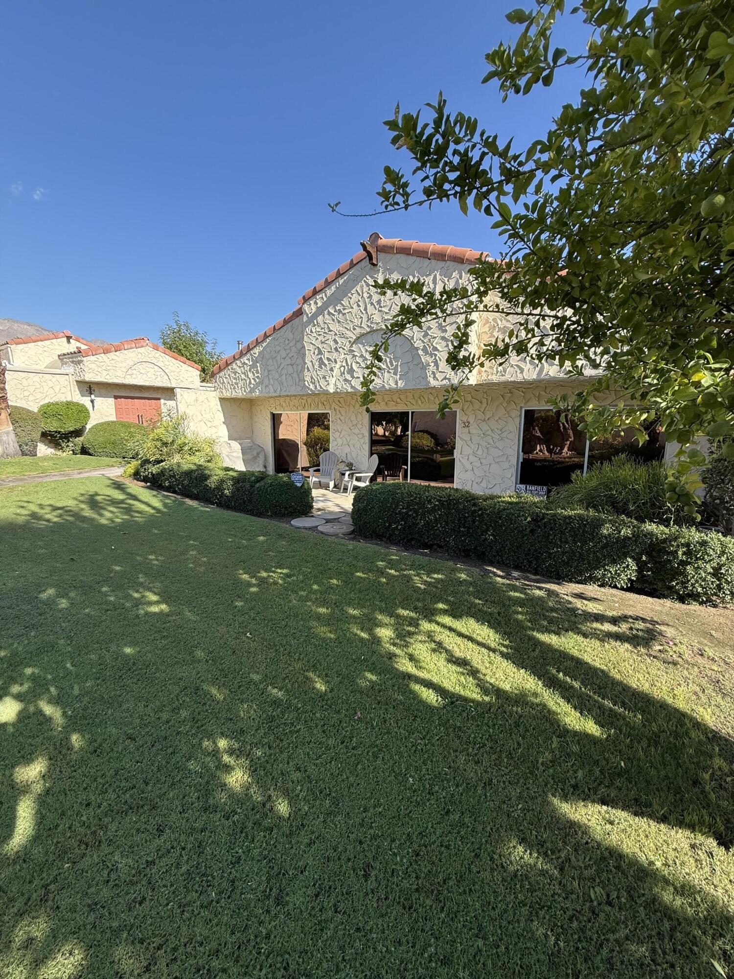 1833 S Araby DR Unit: 32