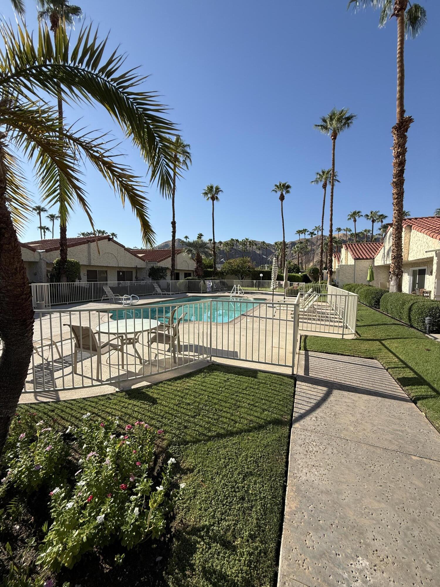 1833 S Araby DR Unit: 32