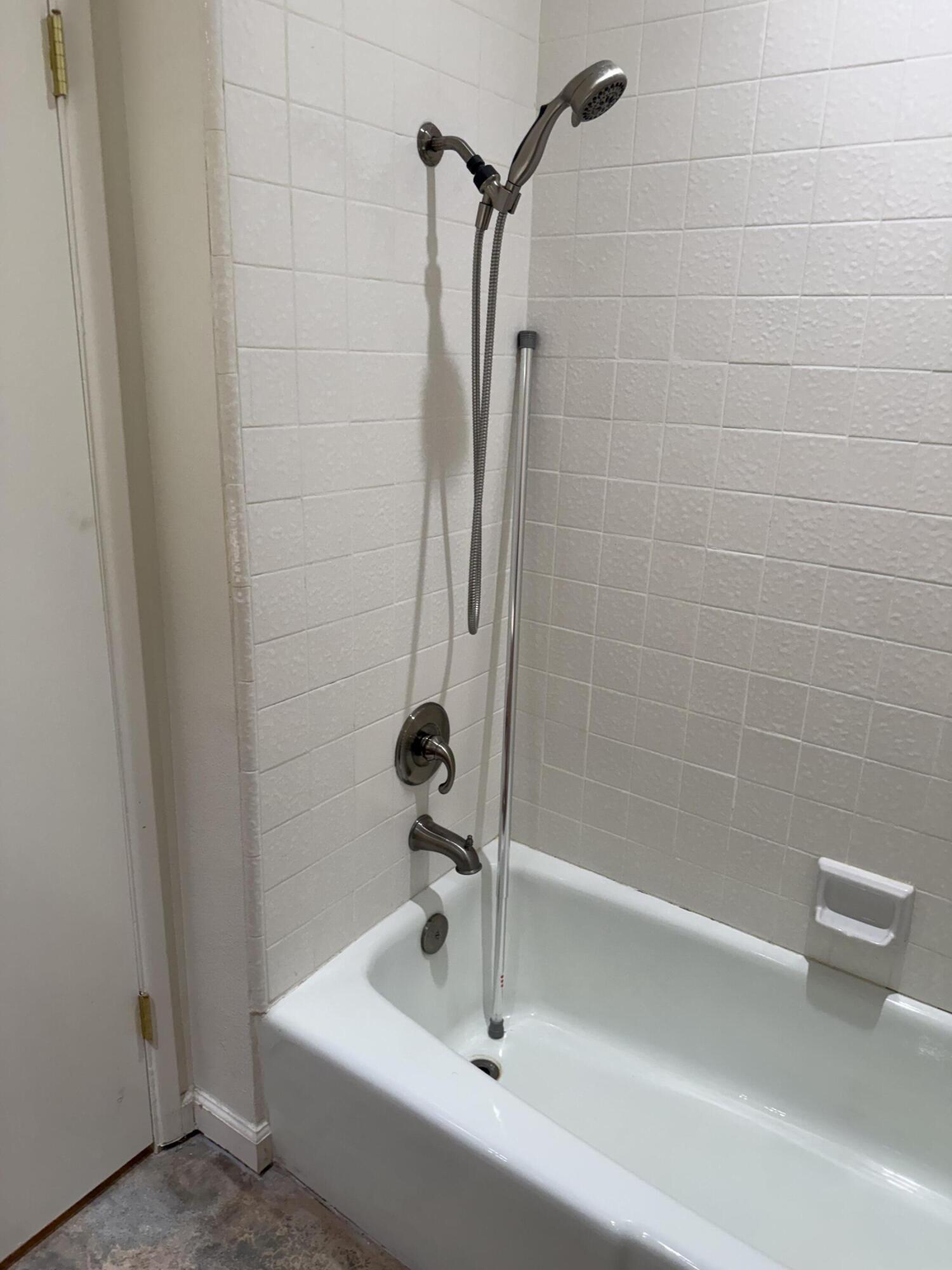 1833 S Araby DR Unit: 32