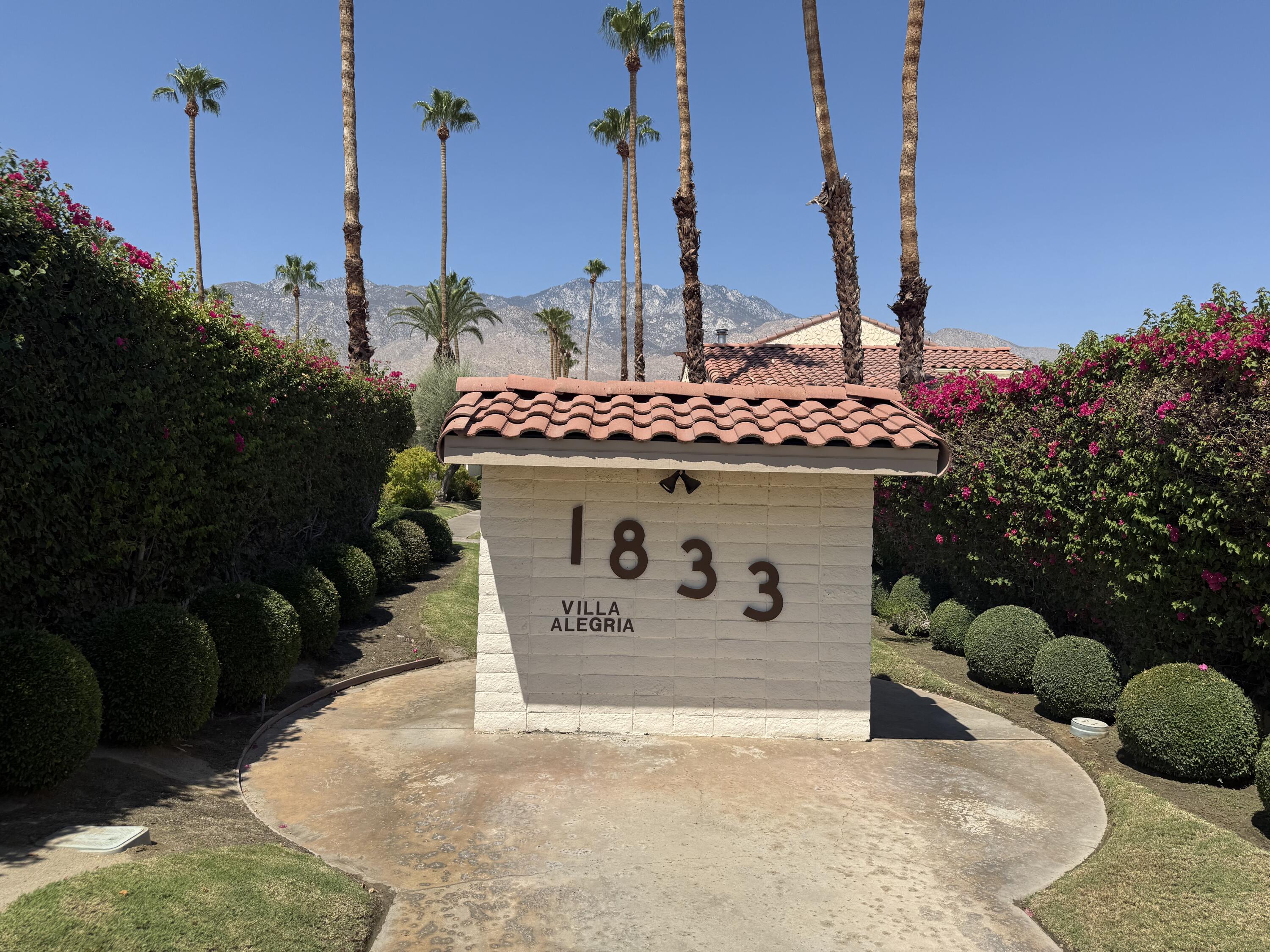 1833 S Araby DR Unit: 32