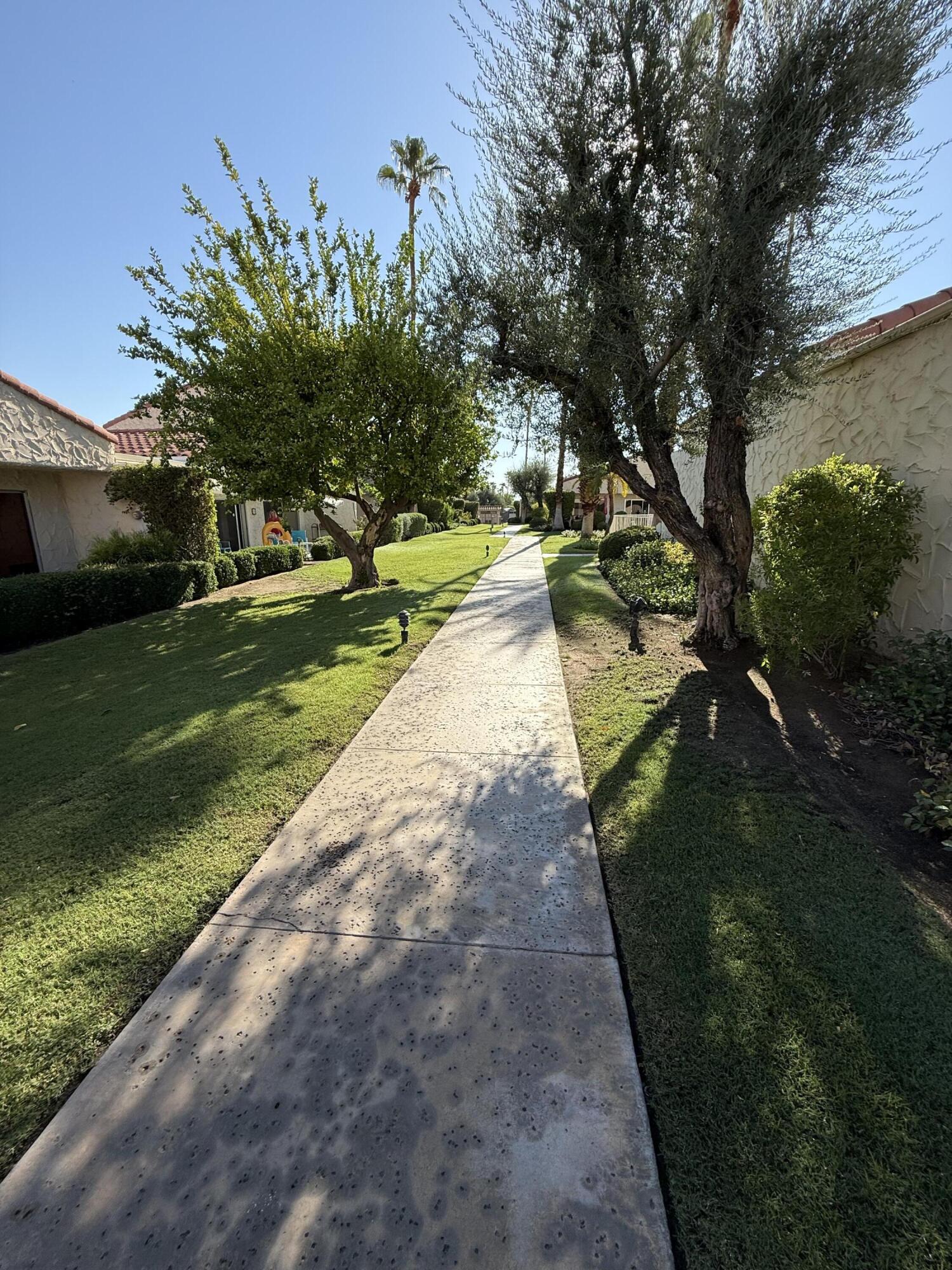 1833 S Araby DR Unit: 32