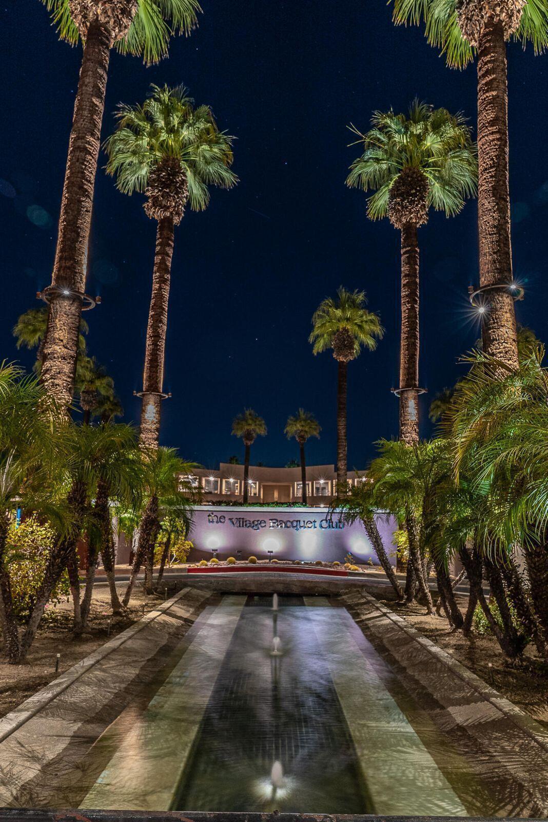 943 Village Square SQ