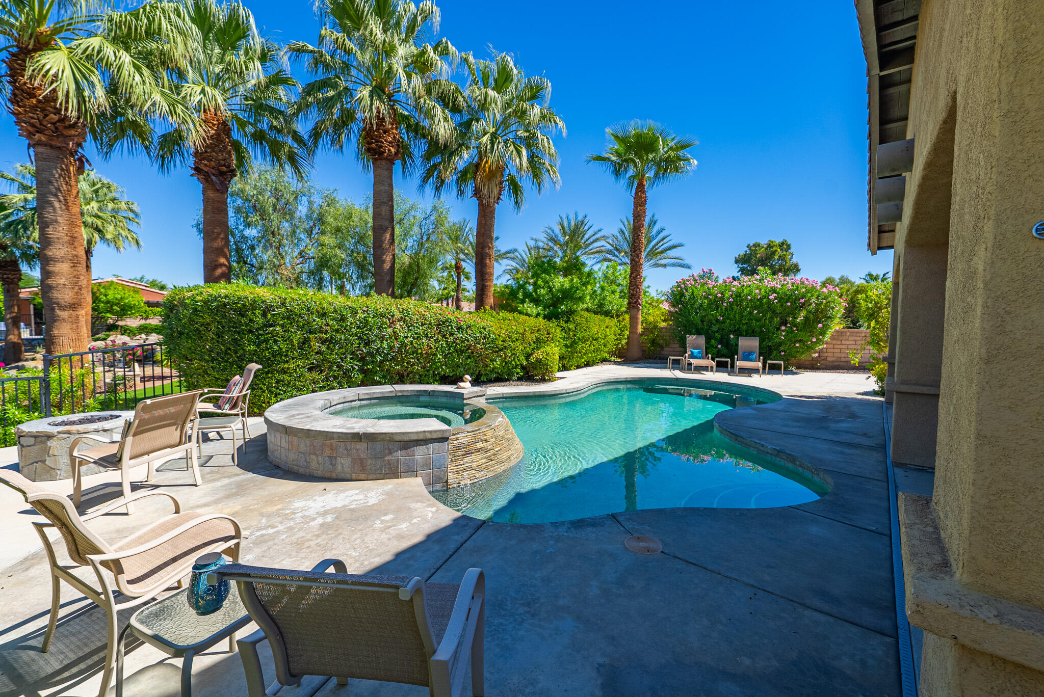 14 Via Santo Tomas DR