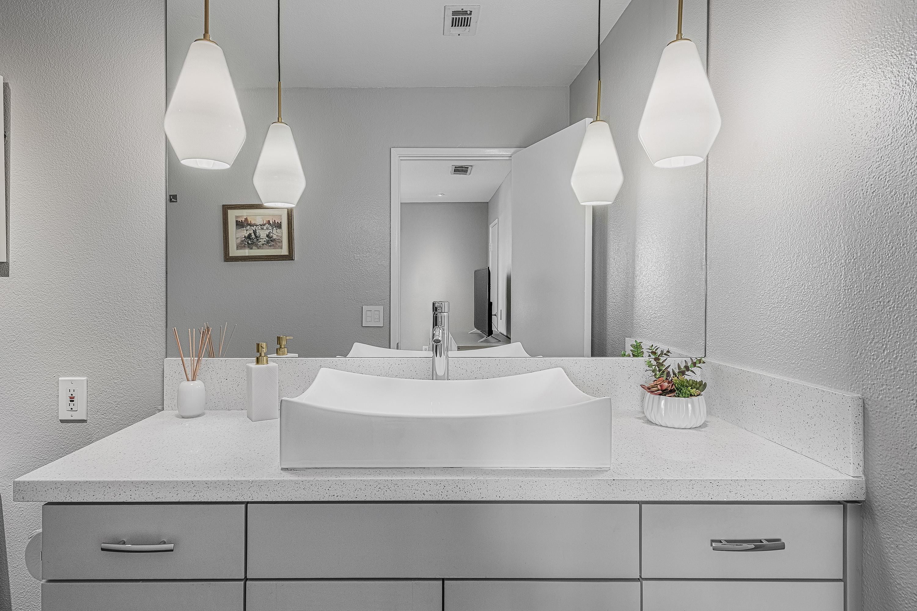 353 N Hermosa DR Unit: 9c2