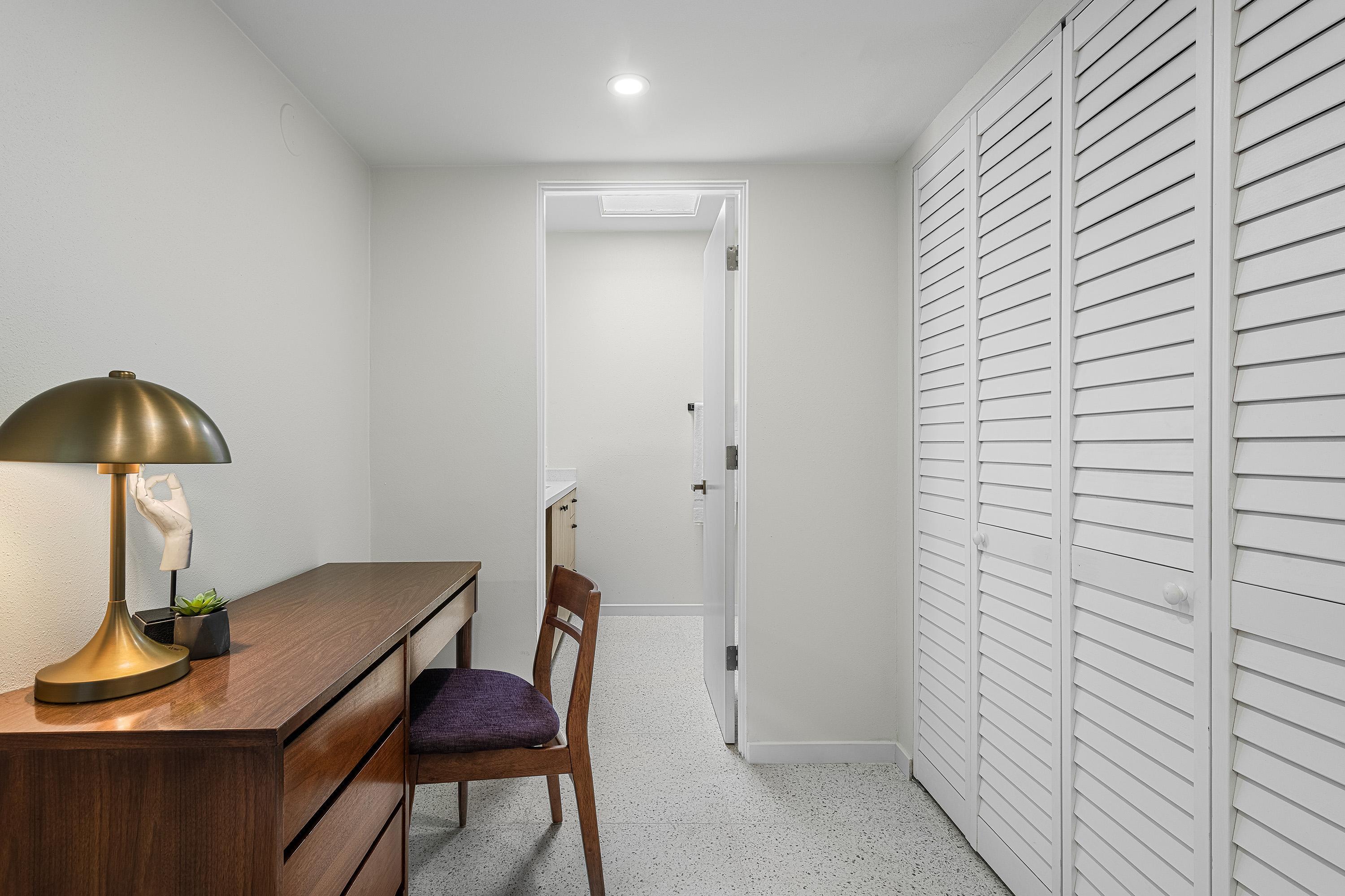 290 S San Jacinto DR Unit: 1