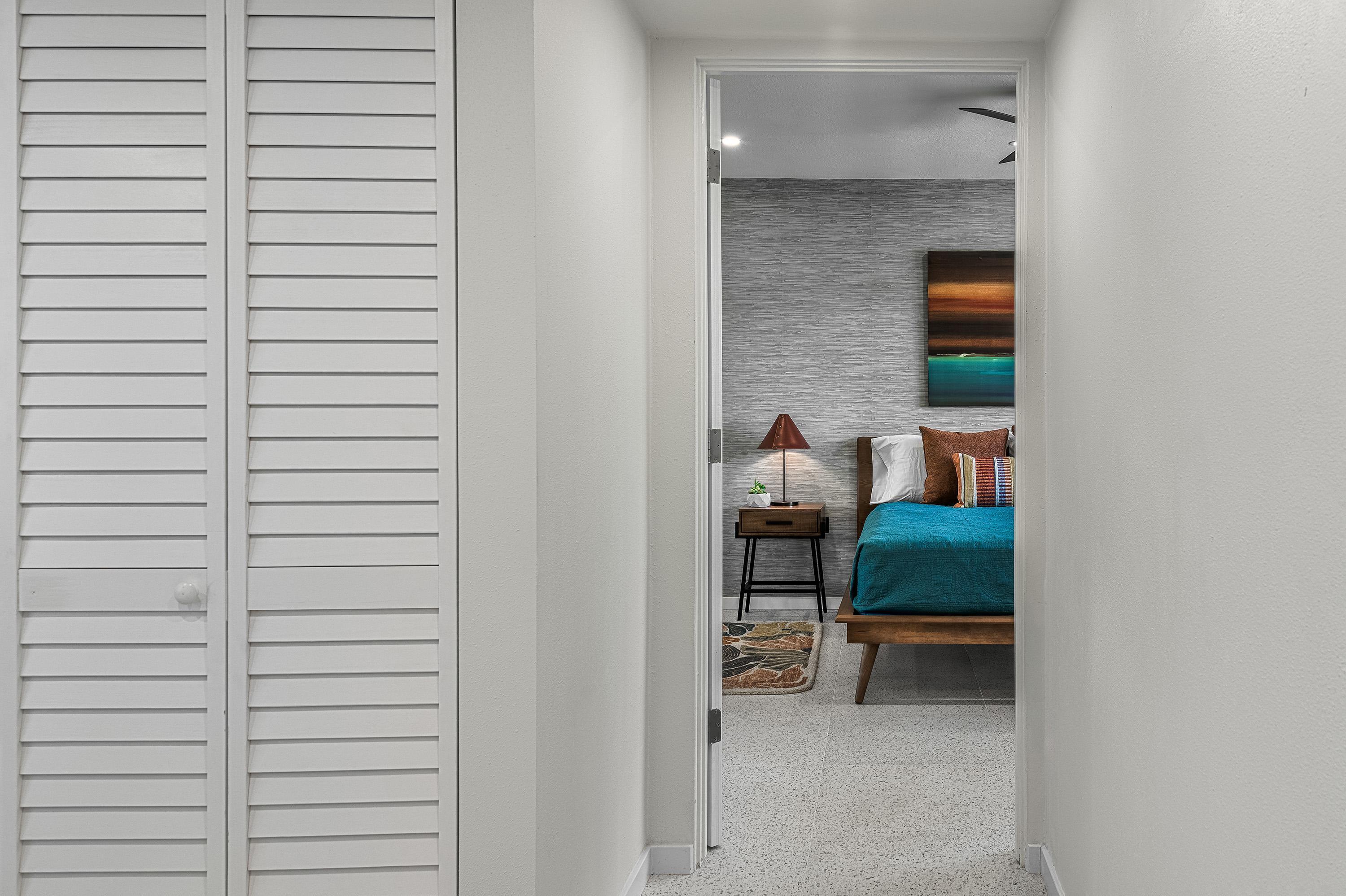 290 S San Jacinto DR Unit: 1