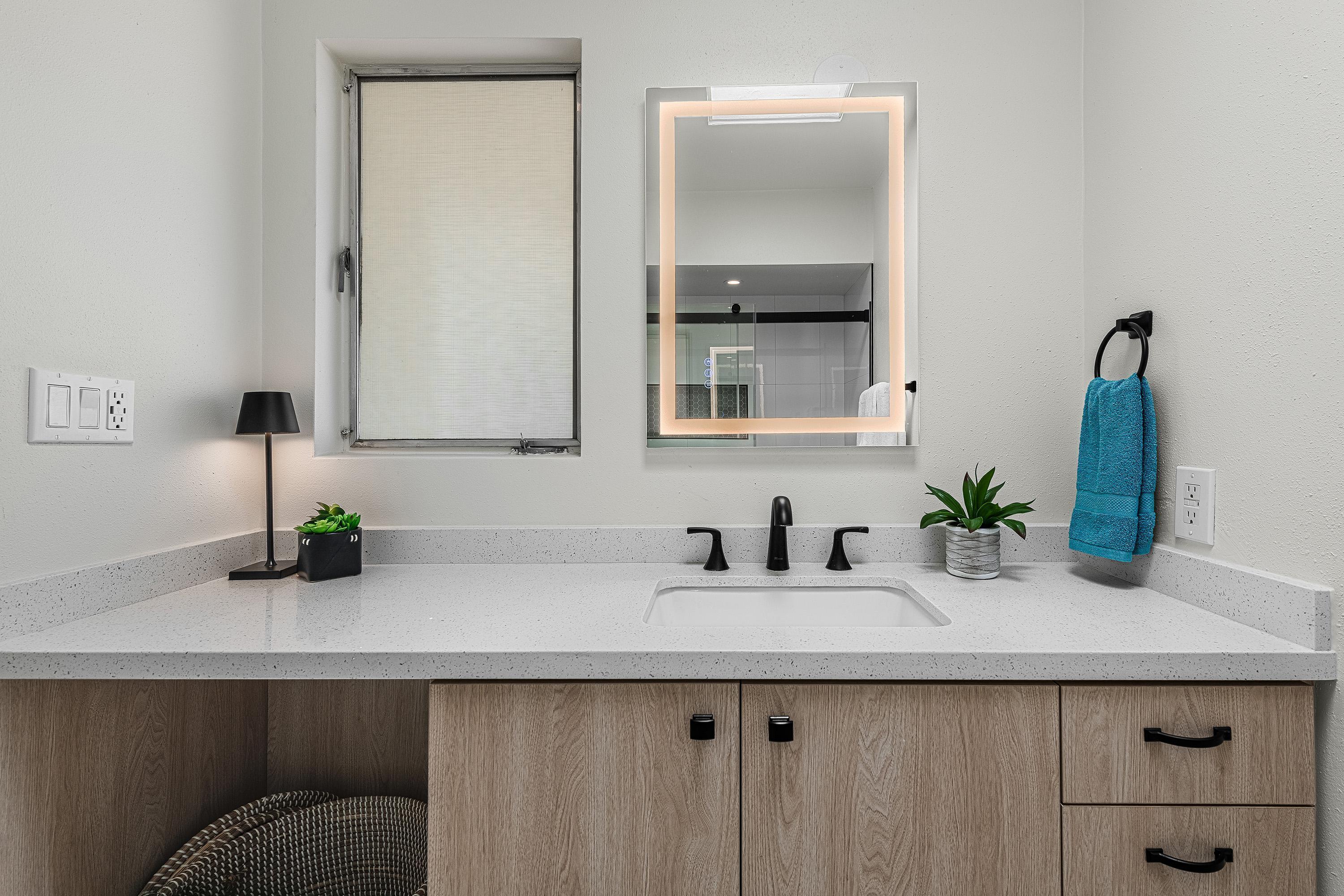 290 S San Jacinto DR Unit: 1